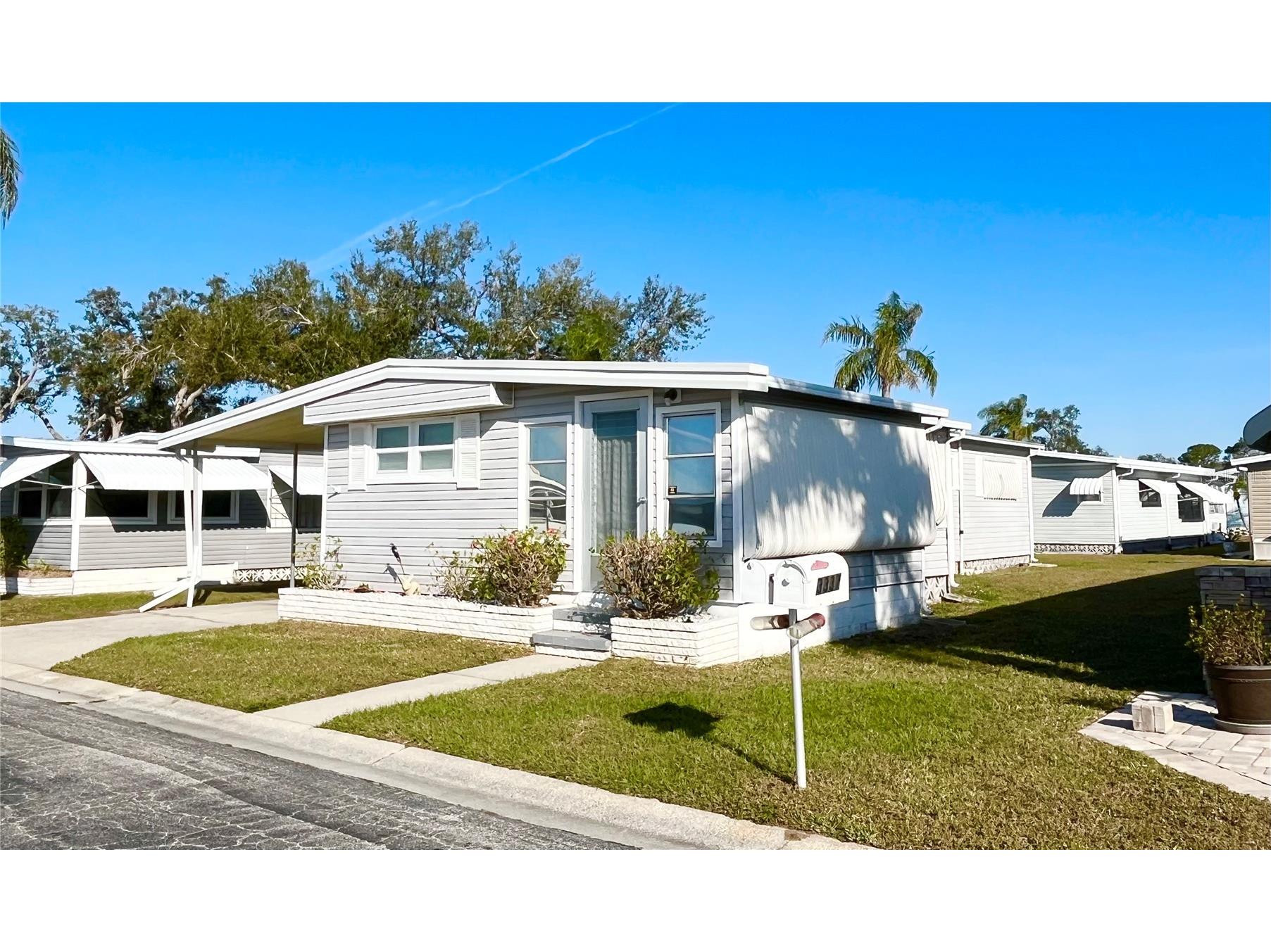 3335 Spanish Oak Terrace Sarasota FL 34237 A4641948 image3