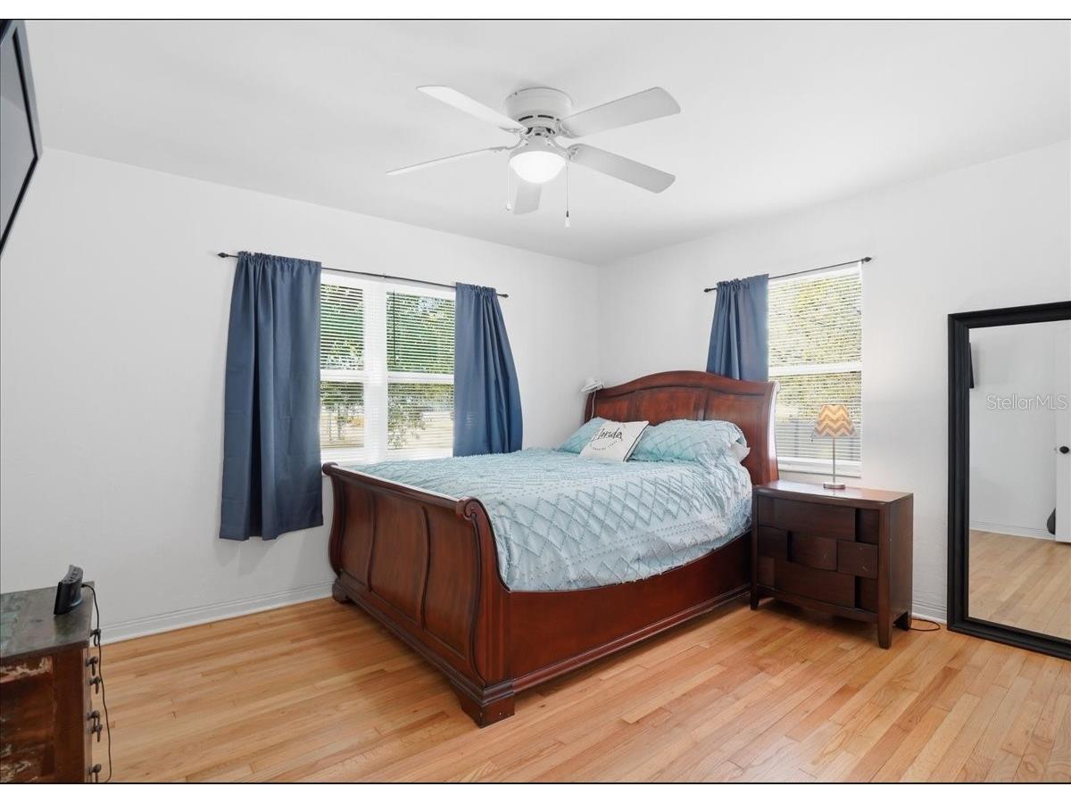 3337 16th Street N Saint Petersburg FL 33704 TB8494356 image11