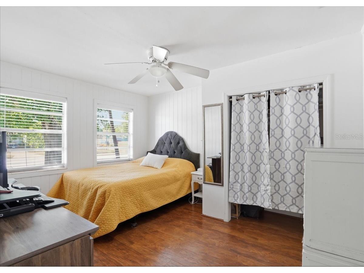 3337 16th Street N Saint Petersburg FL 33704 TB8494356 image13