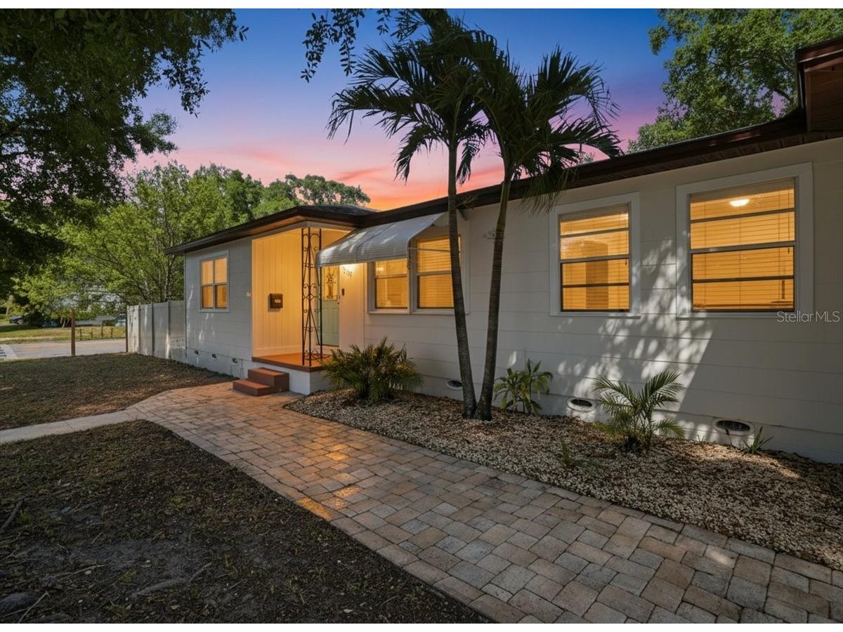 3337 16th Street N Saint Petersburg FL 33704 TB8494356 image25