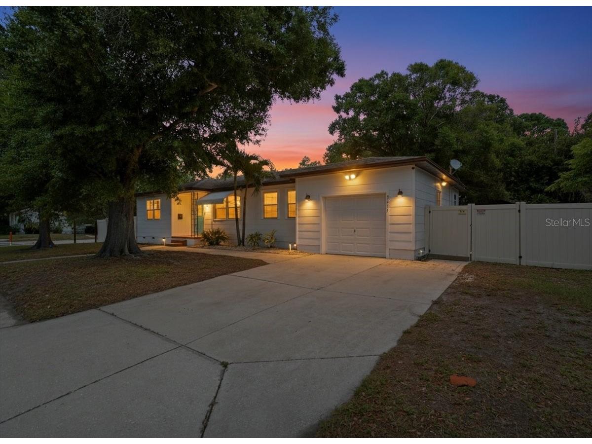 3337 16th Street N Saint Petersburg FL 33704 TB8494356 image5