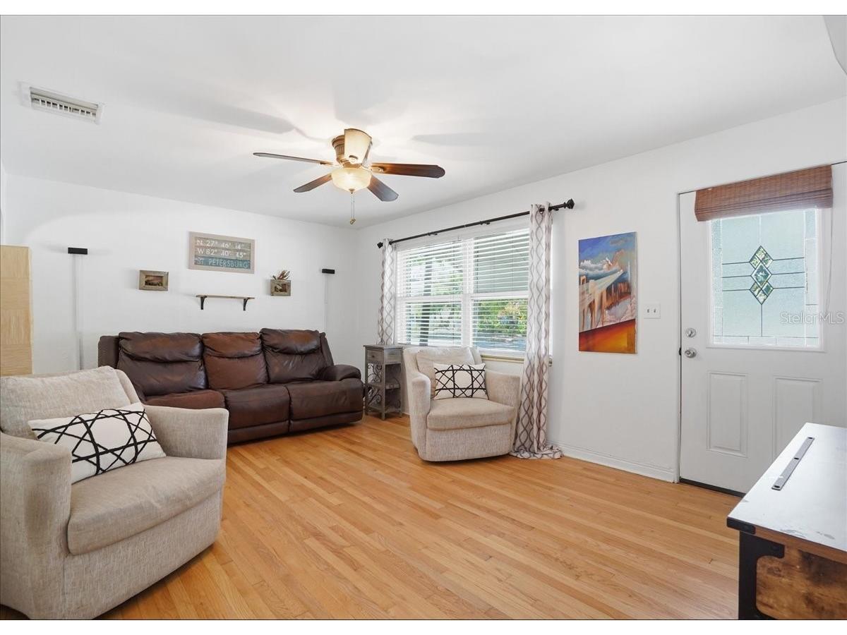 3337 16th Street N Saint Petersburg FL 33704 TB8494356 image7