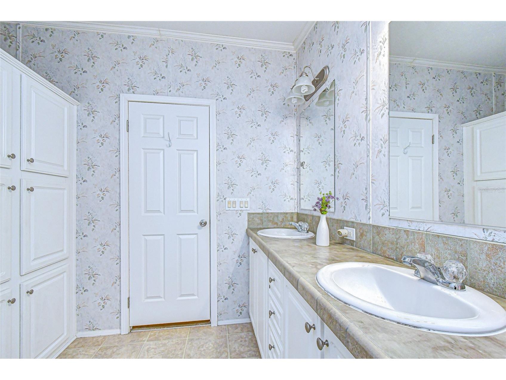 3337 Dawns Dell Zephyrhills FL 33541 TB8465612 image25