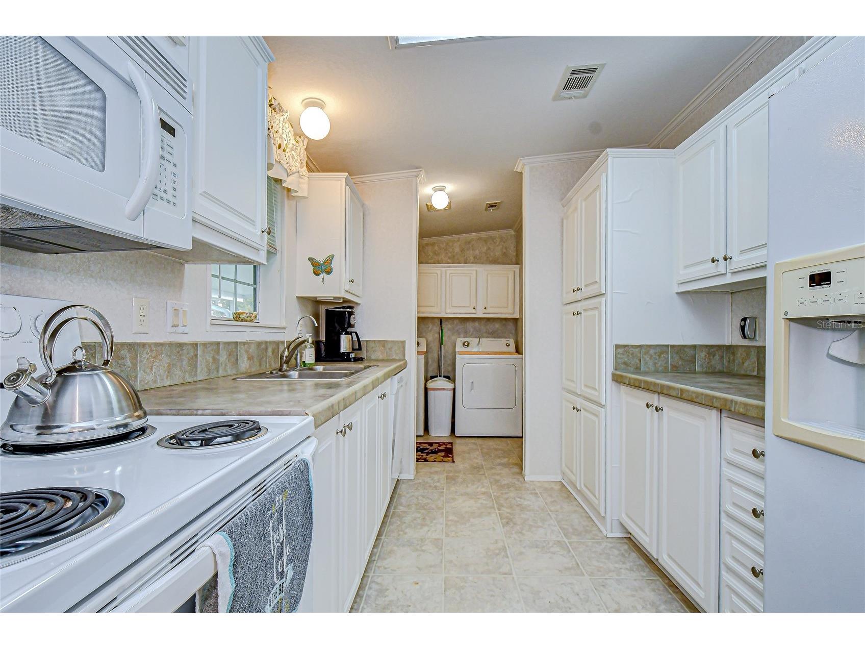 3337 Dawns Dell Zephyrhills FL 33541 TB8465612 image5
