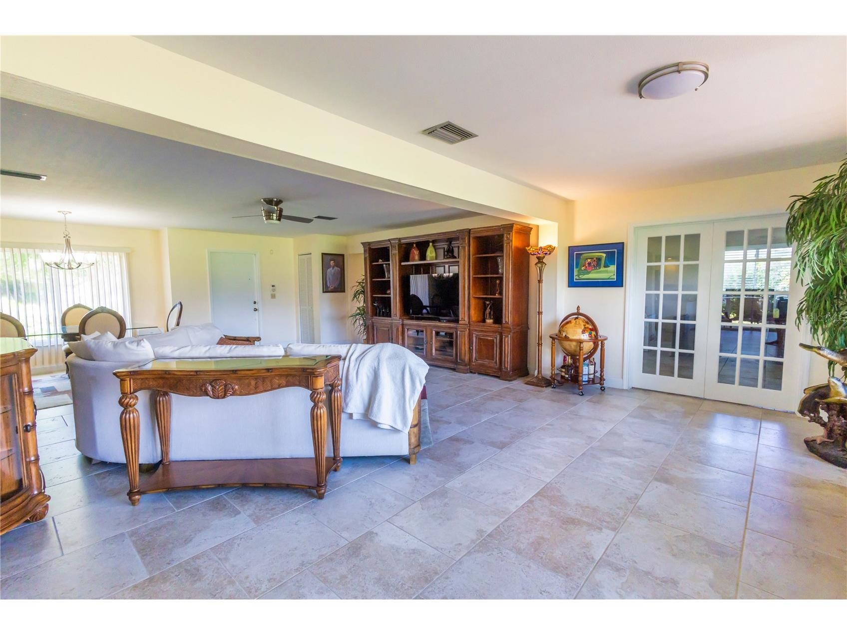 3337 Spring Mill Circle Sarasota FL 34239 A4660789 image13