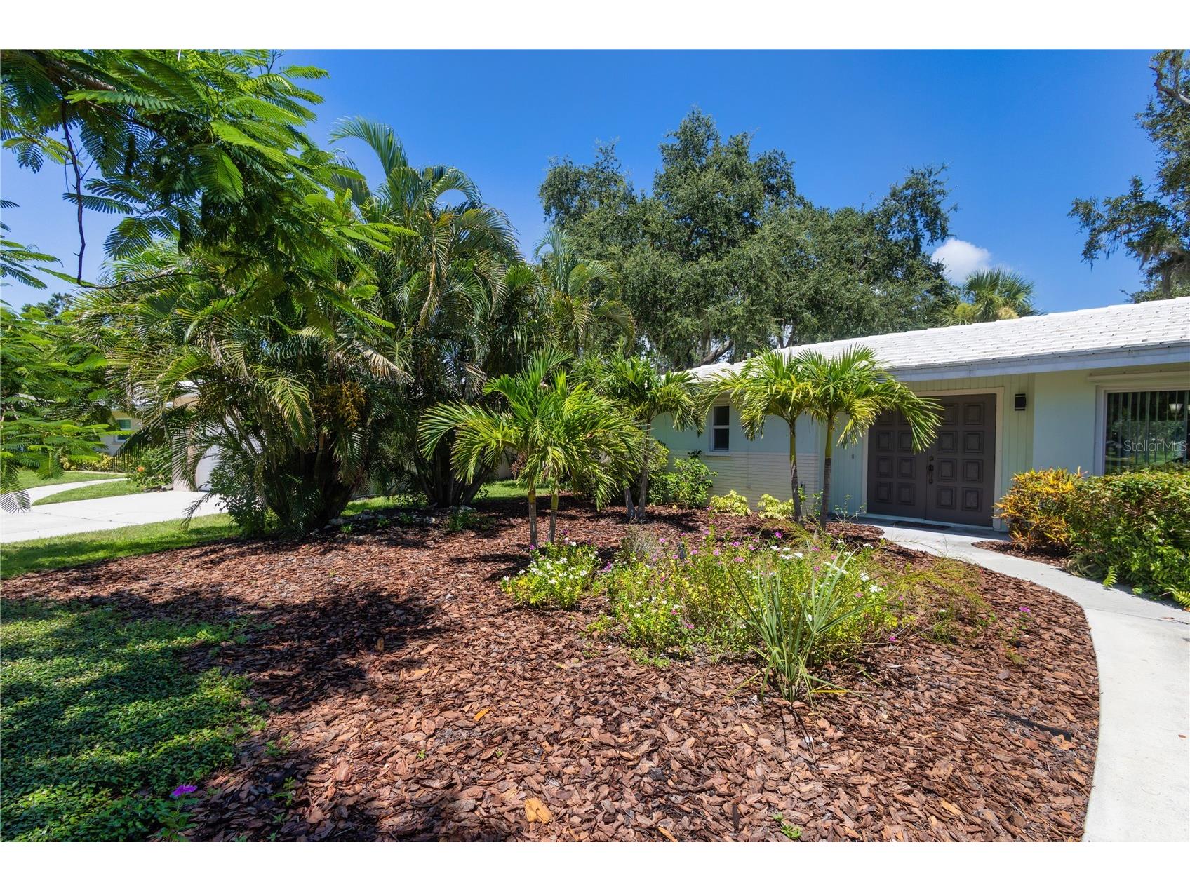 3337 Spring Mill Circle Sarasota FL 34239 A4660789 image3