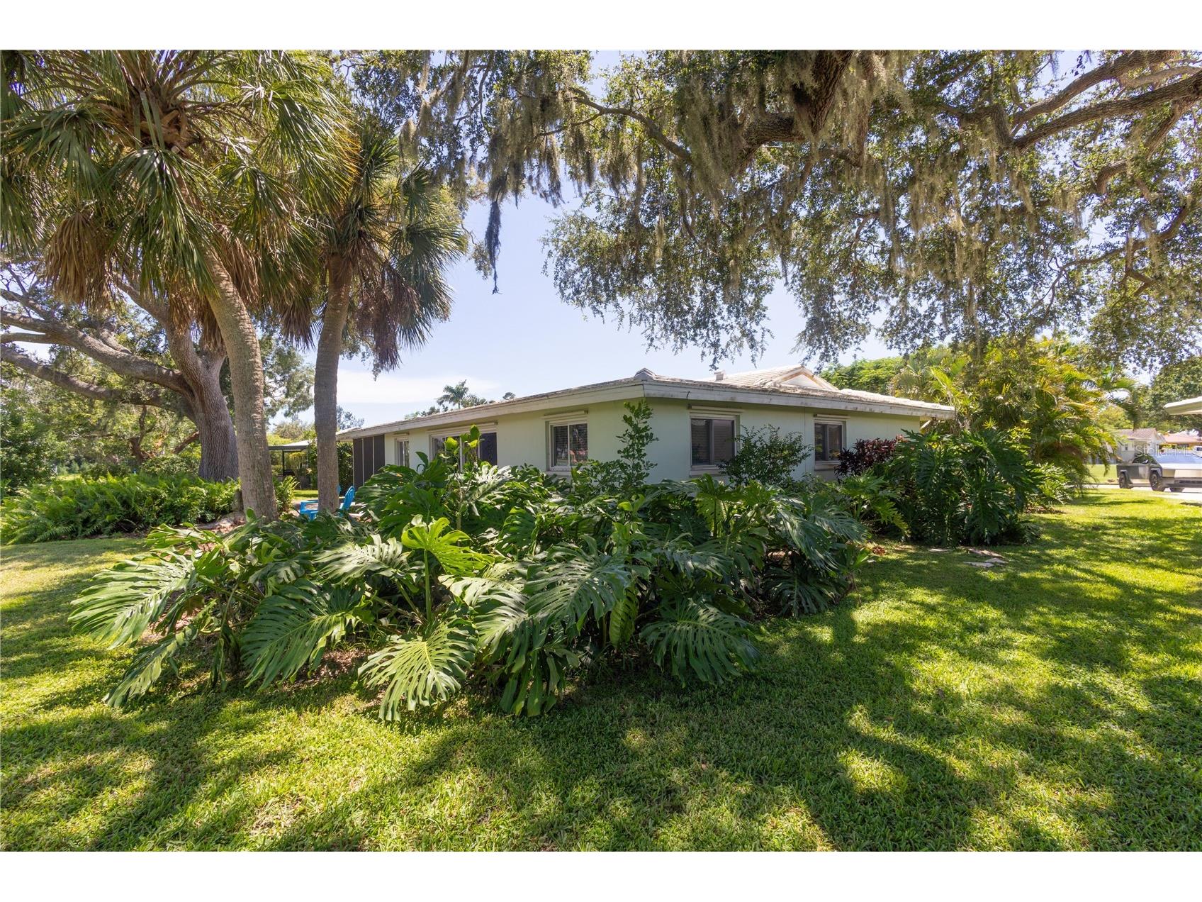3337 Spring Mill Circle Sarasota FL 34239 A4660789 image36