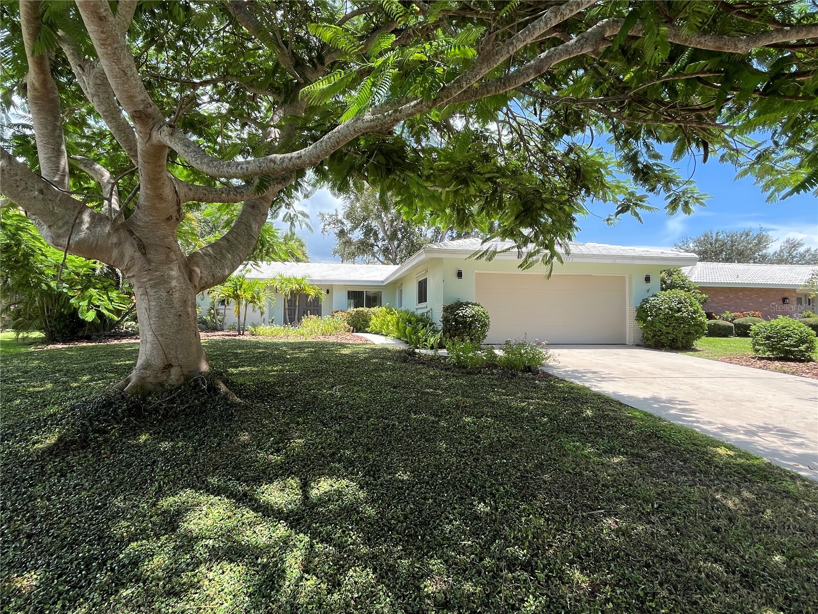 3337 Spring Mill Circle Sarasota FL 34239 A4660789 image4