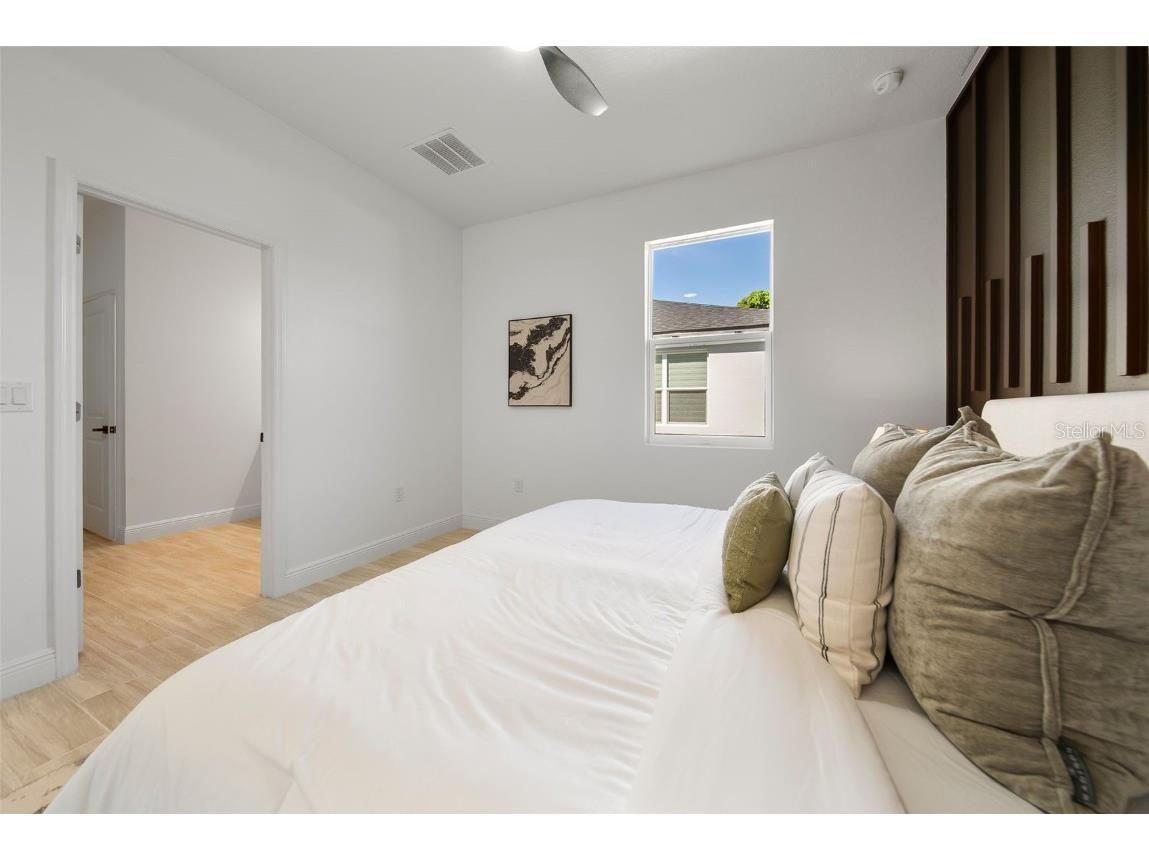 3337 W Washington Street Orlando FL 32805 O6345038 image25