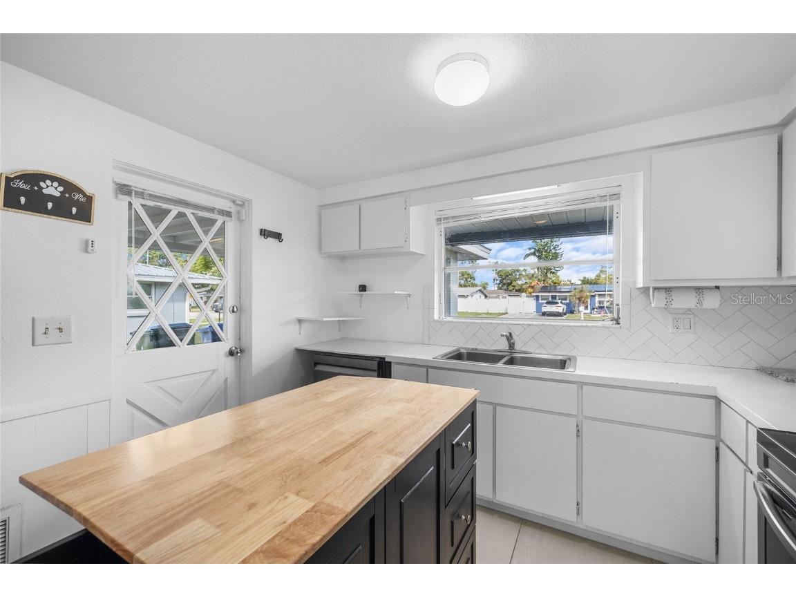 3338 Cambridge Drive Sarasota FL 34232 A4668260 image10