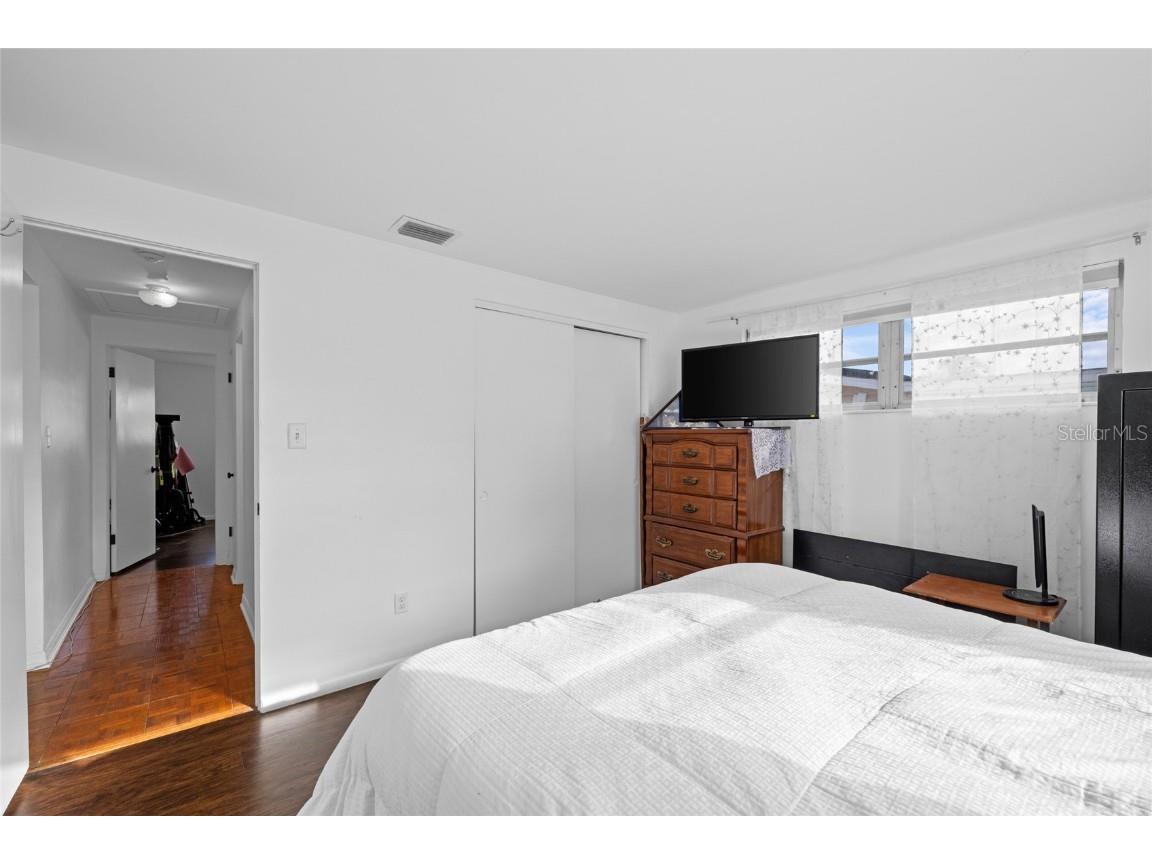 3338 Cambridge Drive Sarasota FL 34232 A4668260 image16