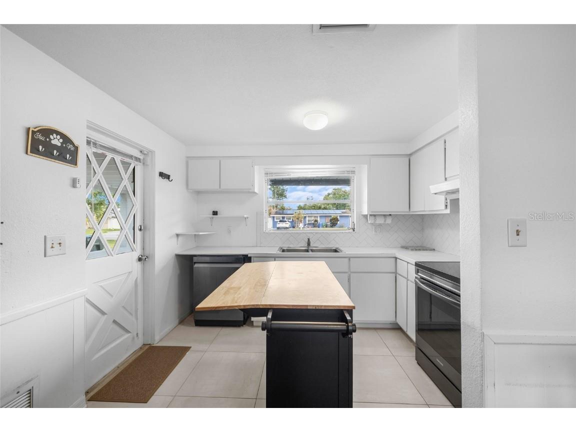 3338 Cambridge Drive Sarasota FL 34232 A4668260 image9