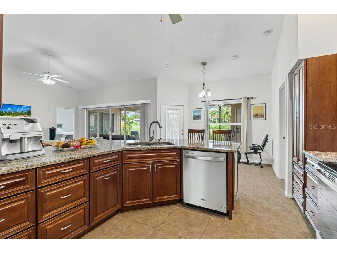 3339 Sheffield Circle Sarasota FL 34239 A4663227 image12