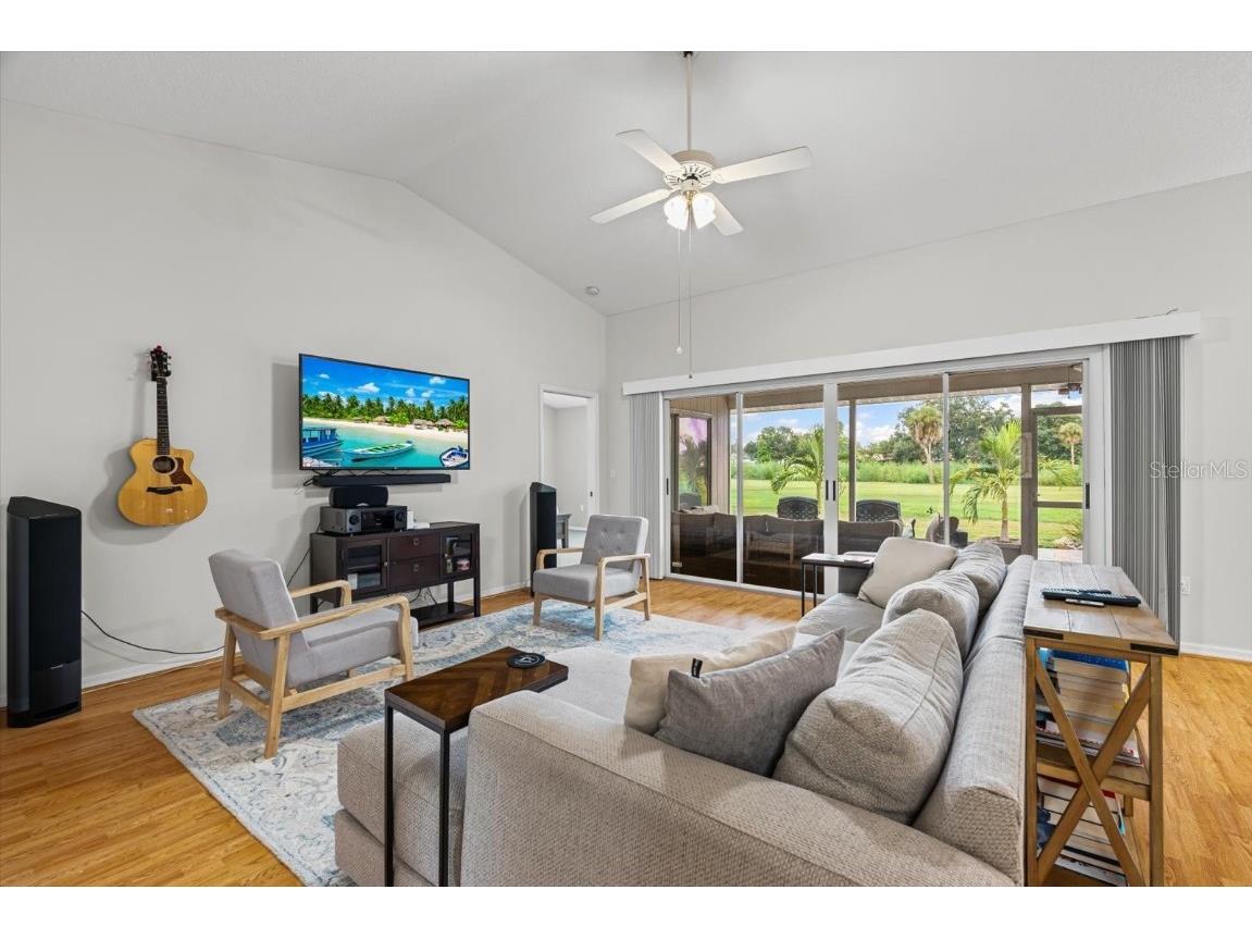 3339 Sheffield Circle Sarasota FL 34239 A4663227 image3