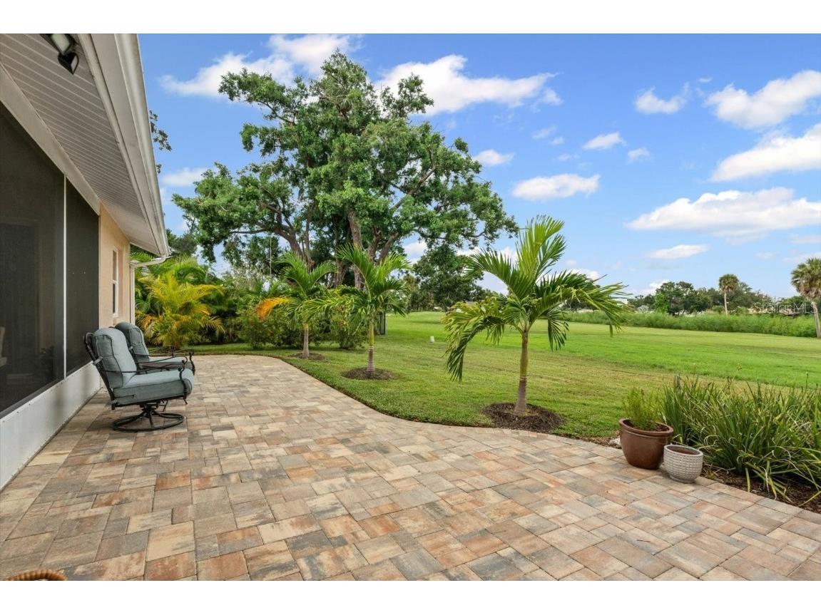 3339 Sheffield Circle Sarasota FL 34239 A4663227 image4