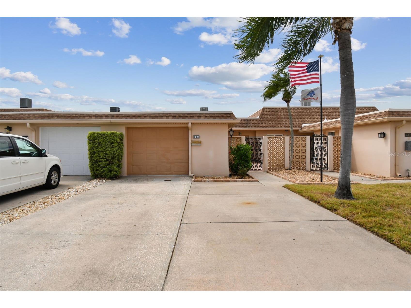 334 Boca Ciega Point Boulevard #606 Saint Petersburg FL 33708 TB8430689 image1