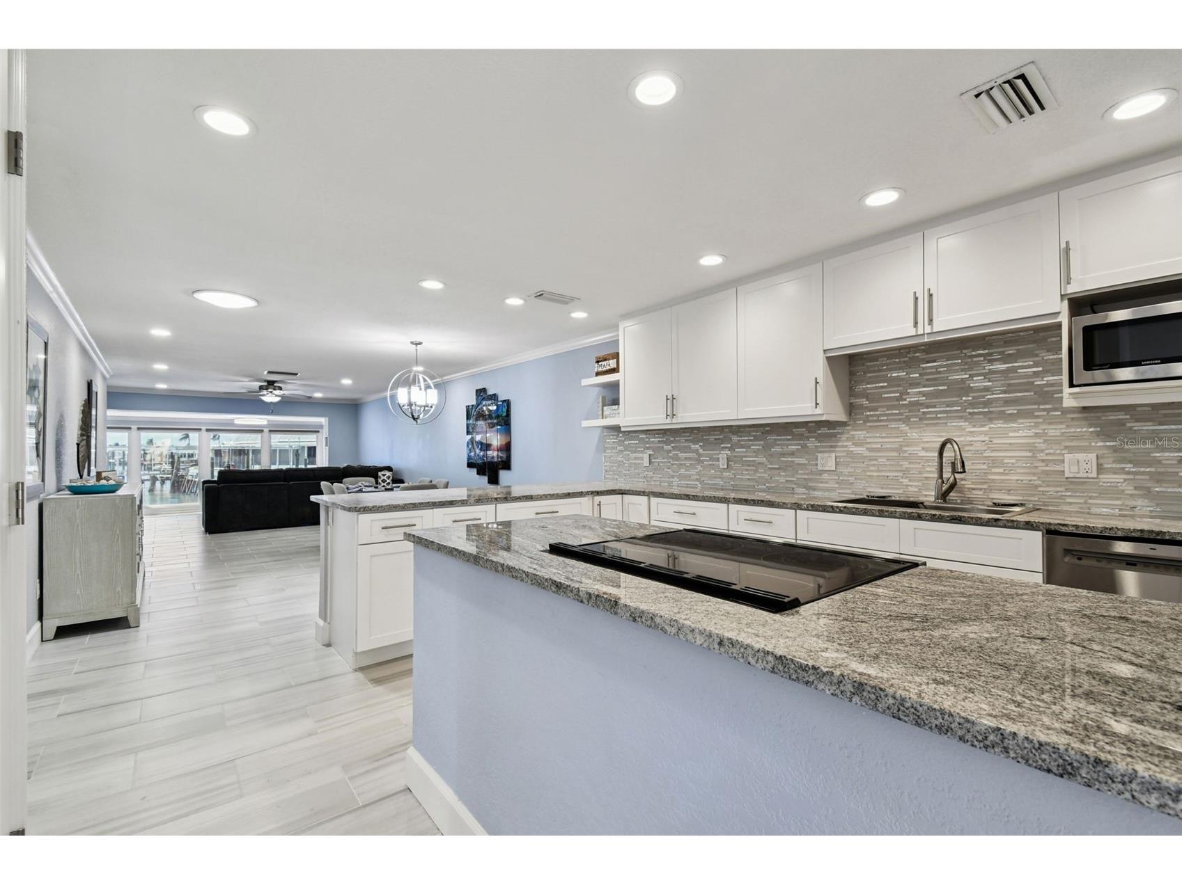 334 Boca Ciega Point Boulevard #606 Saint Petersburg FL 33708 TB8430689 image4