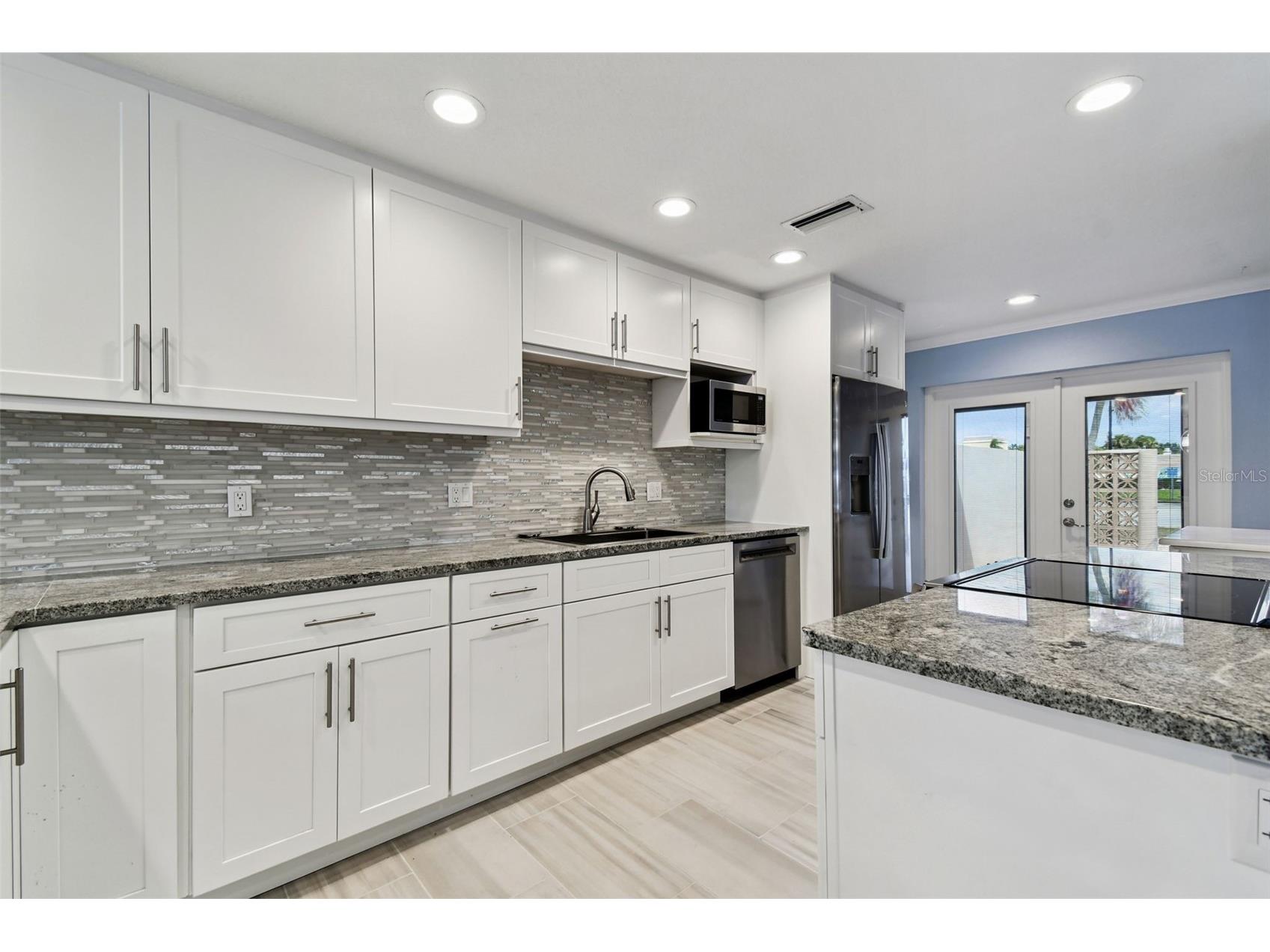 334 Boca Ciega Point Boulevard #606 Saint Petersburg FL 33708 TB8430689 image6