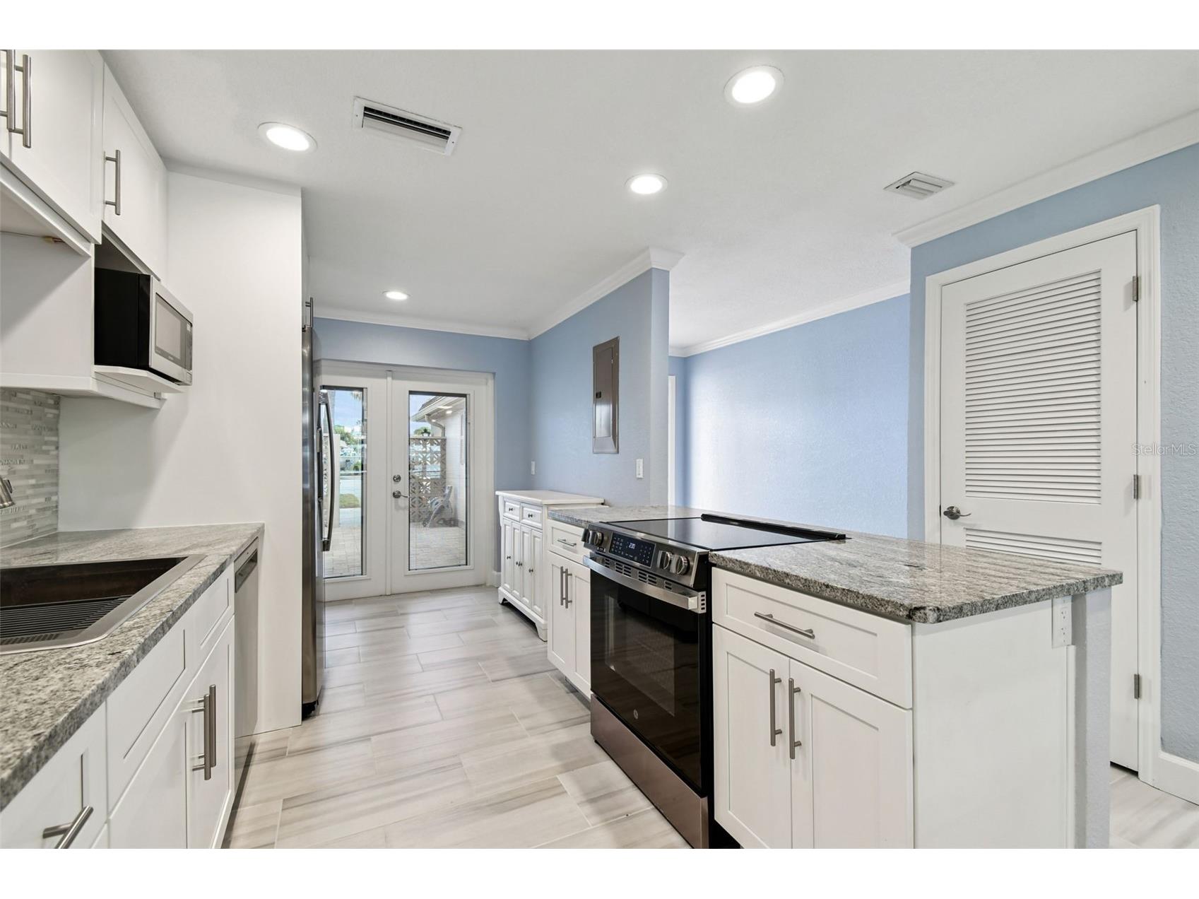 334 Boca Ciega Point Boulevard #606 Saint Petersburg FL 33708 TB8430689 image7