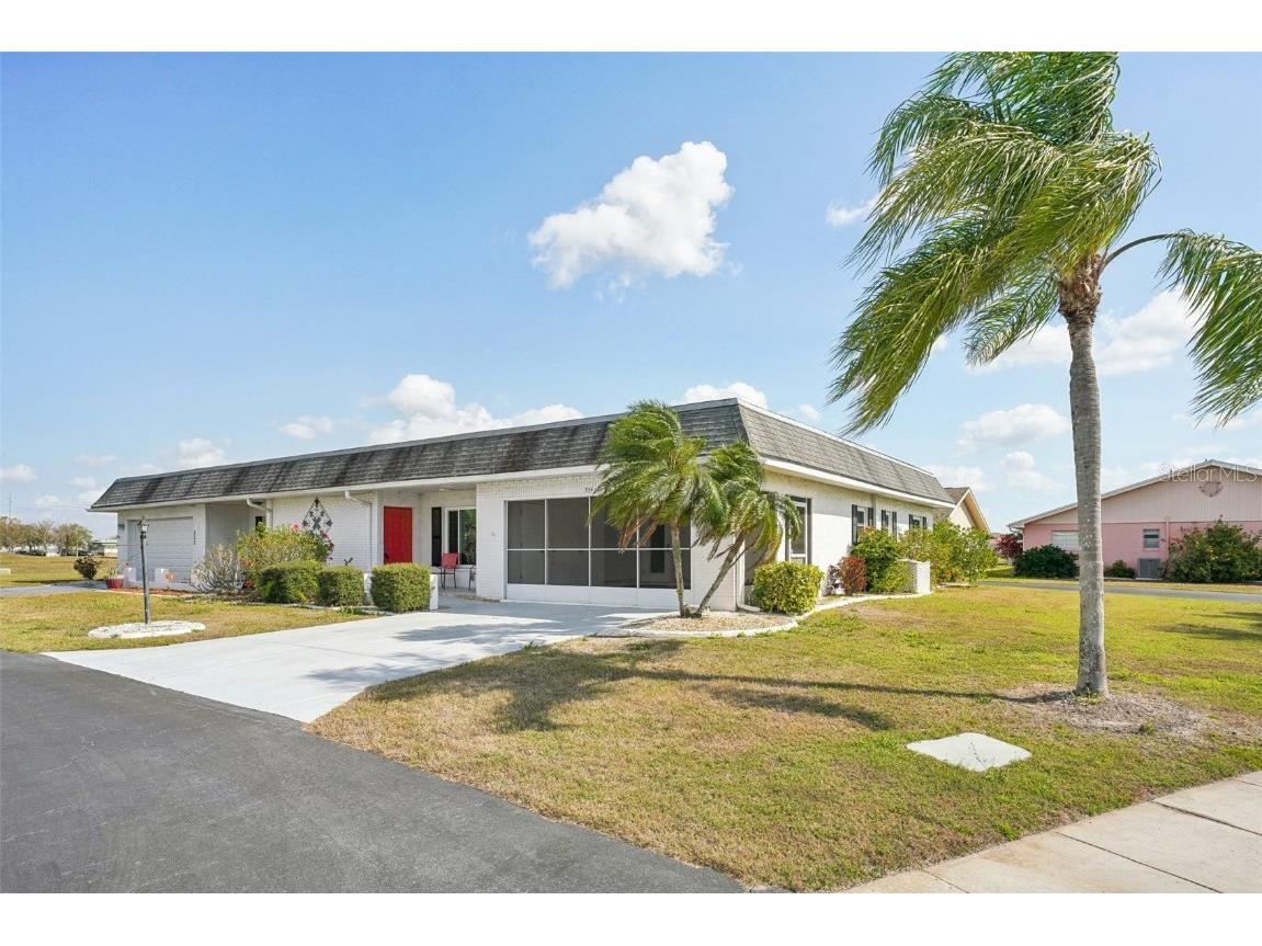 334 Club Manor Drive Sun City Center FL 33573 TB8349331 image1