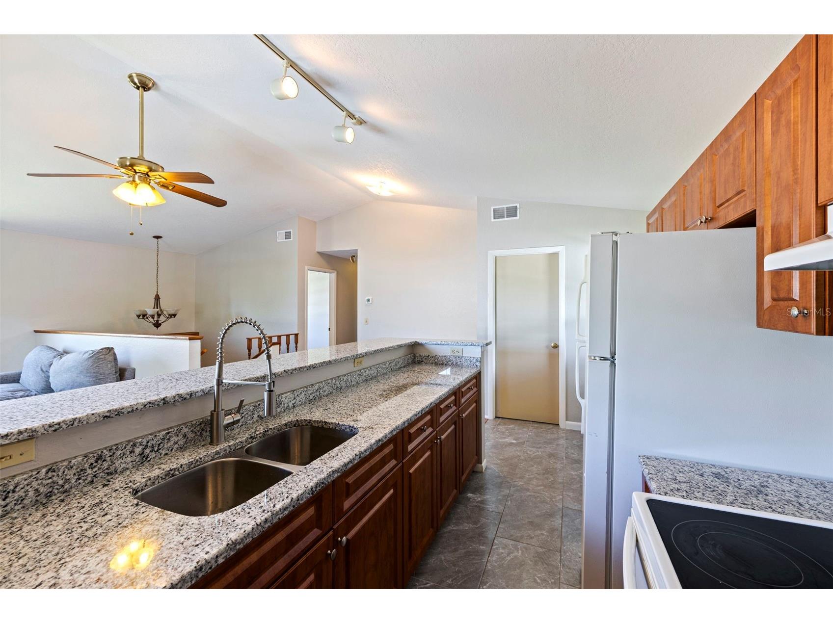 334 Crosswinds Drive Palm Harbor FL 34683 TB8497379 image3