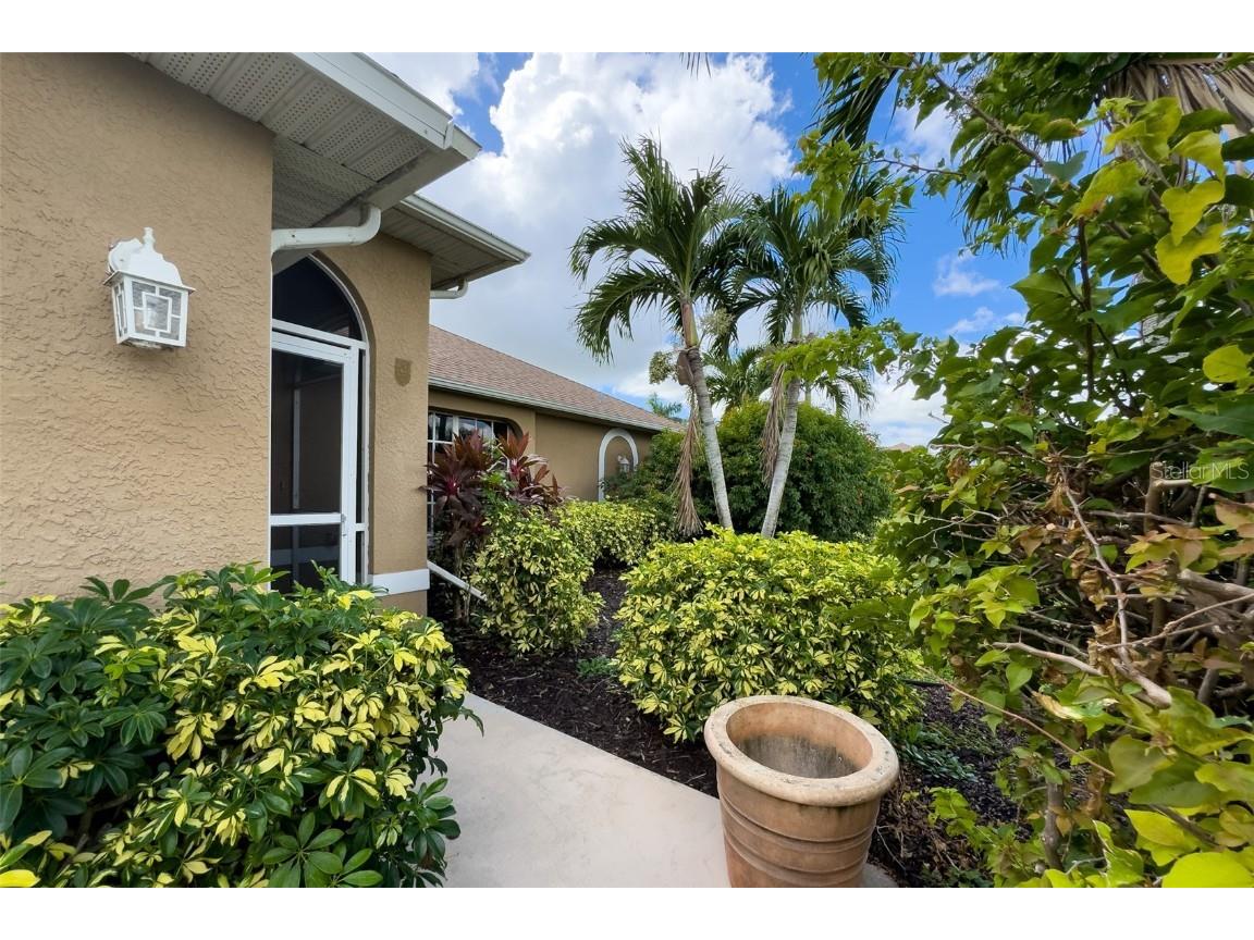 334 NE 17th Street Cape Coral FL 33909 C7515559 image3