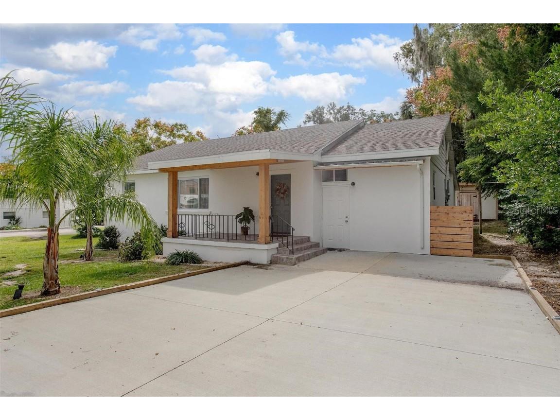 334 W Howry Avenue Deland FL 32720 V4945624 image1