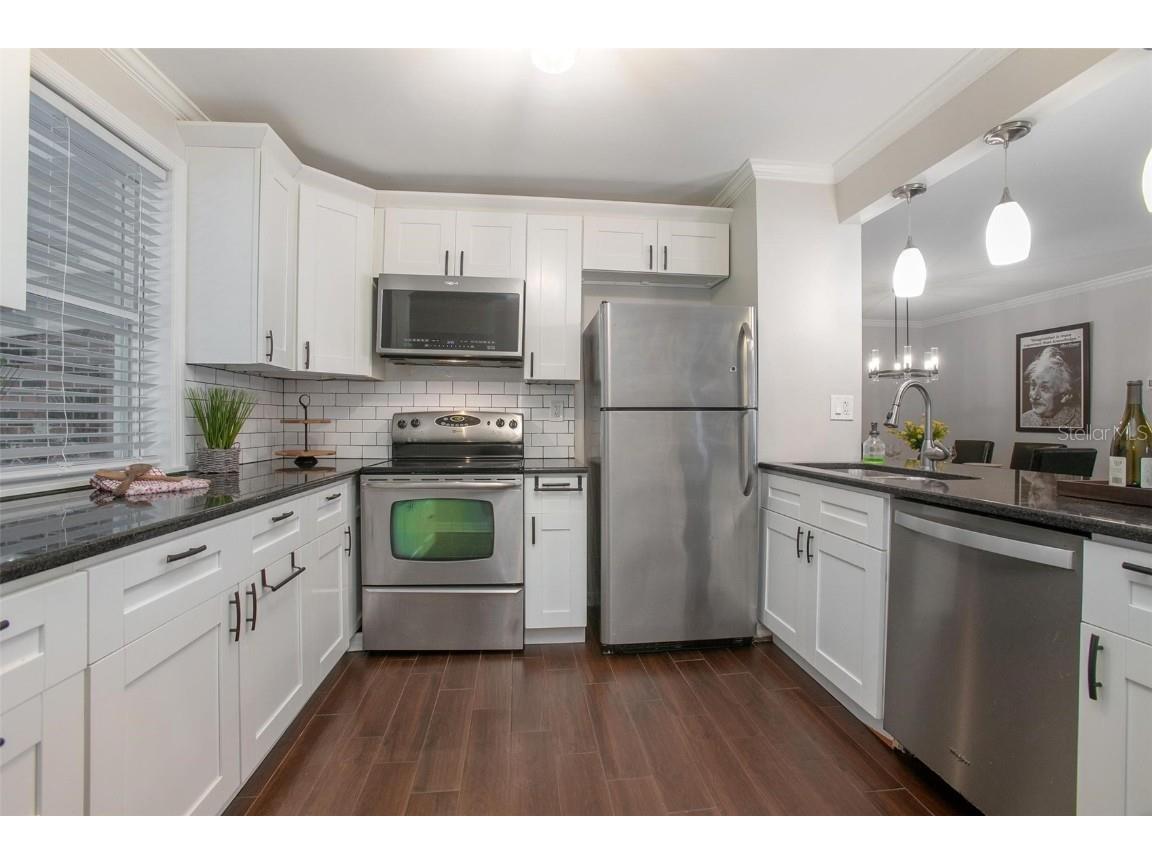 334 W Howry Avenue Deland FL 32720 V4945624 image12