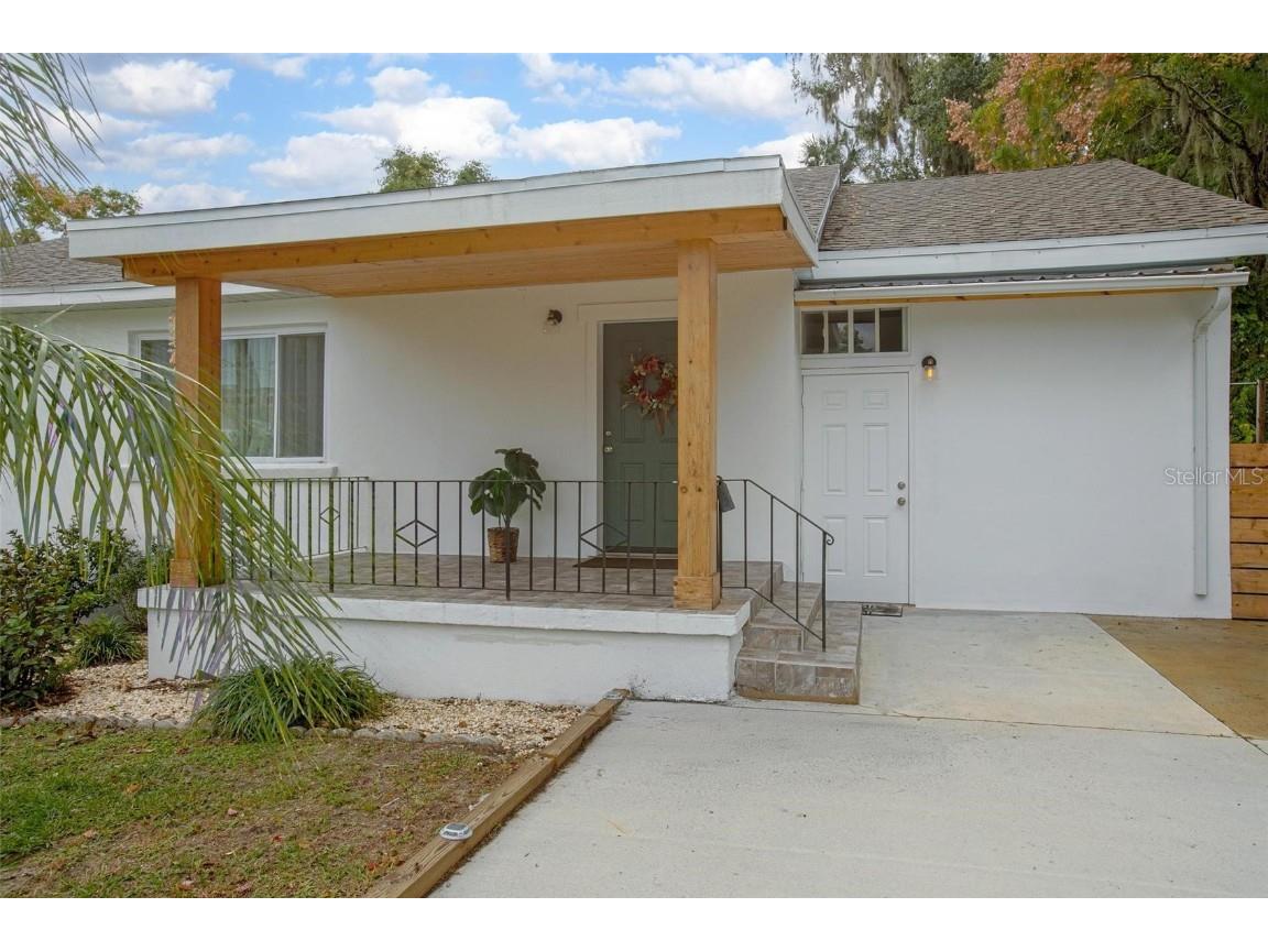 334 W Howry Avenue Deland FL 32720 V4945624 image2