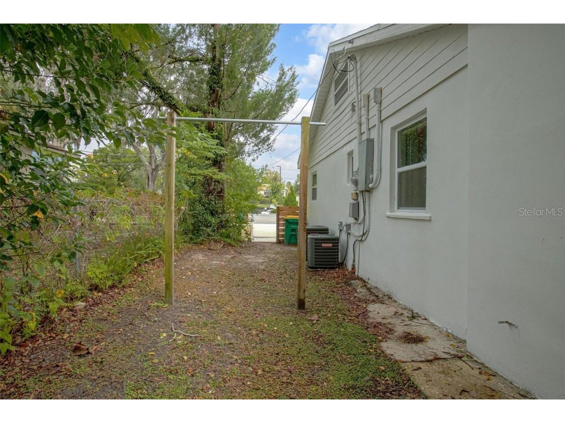 334 W Howry Avenue Deland FL 32720 V4945624 image40