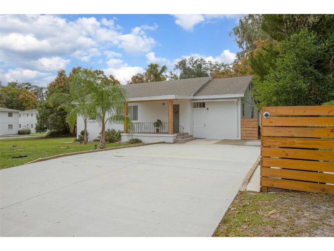 334 W Howry Avenue Deland FL 32720 V4945624 image5