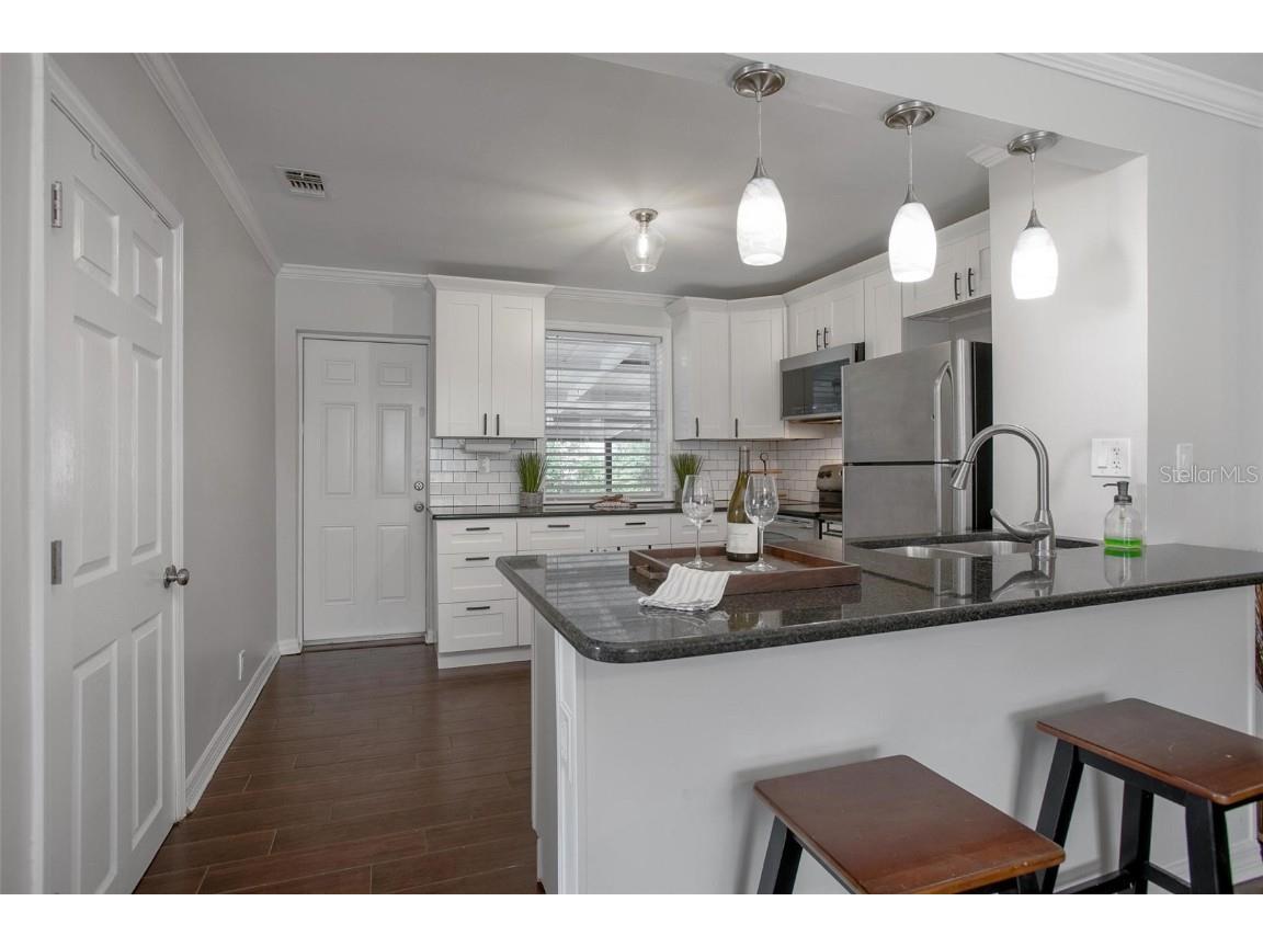 334 W Howry Avenue Deland FL 32720 V4945624 image7