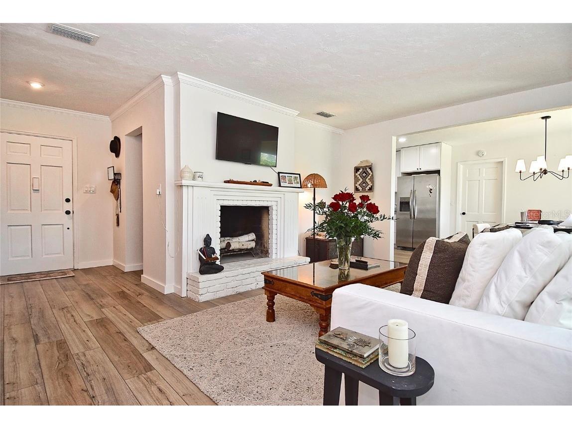 3340 Webber Street Sarasota FL 34239 N6139210 image2