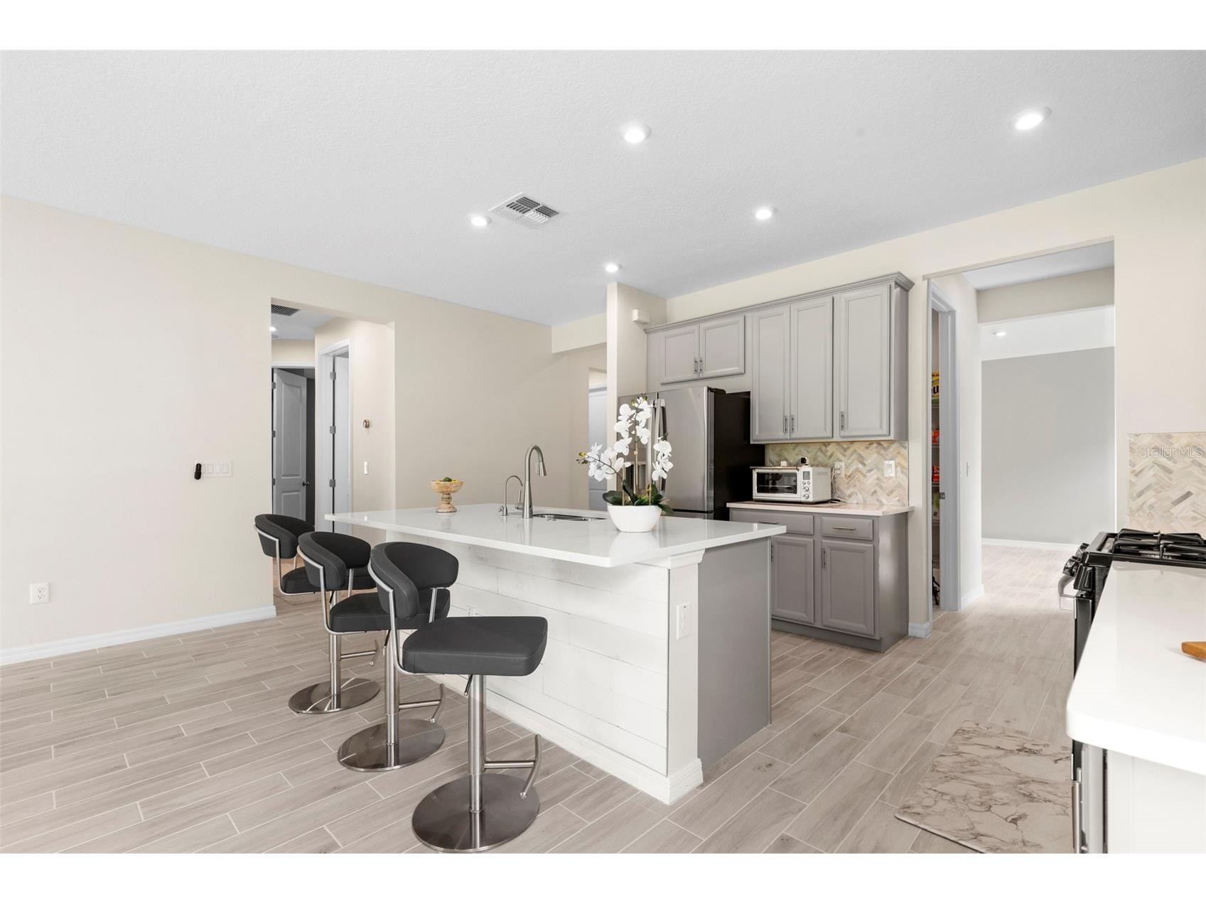 33410 Castaway Loop Wesley Chapel FL 33543 TB8500902 image12