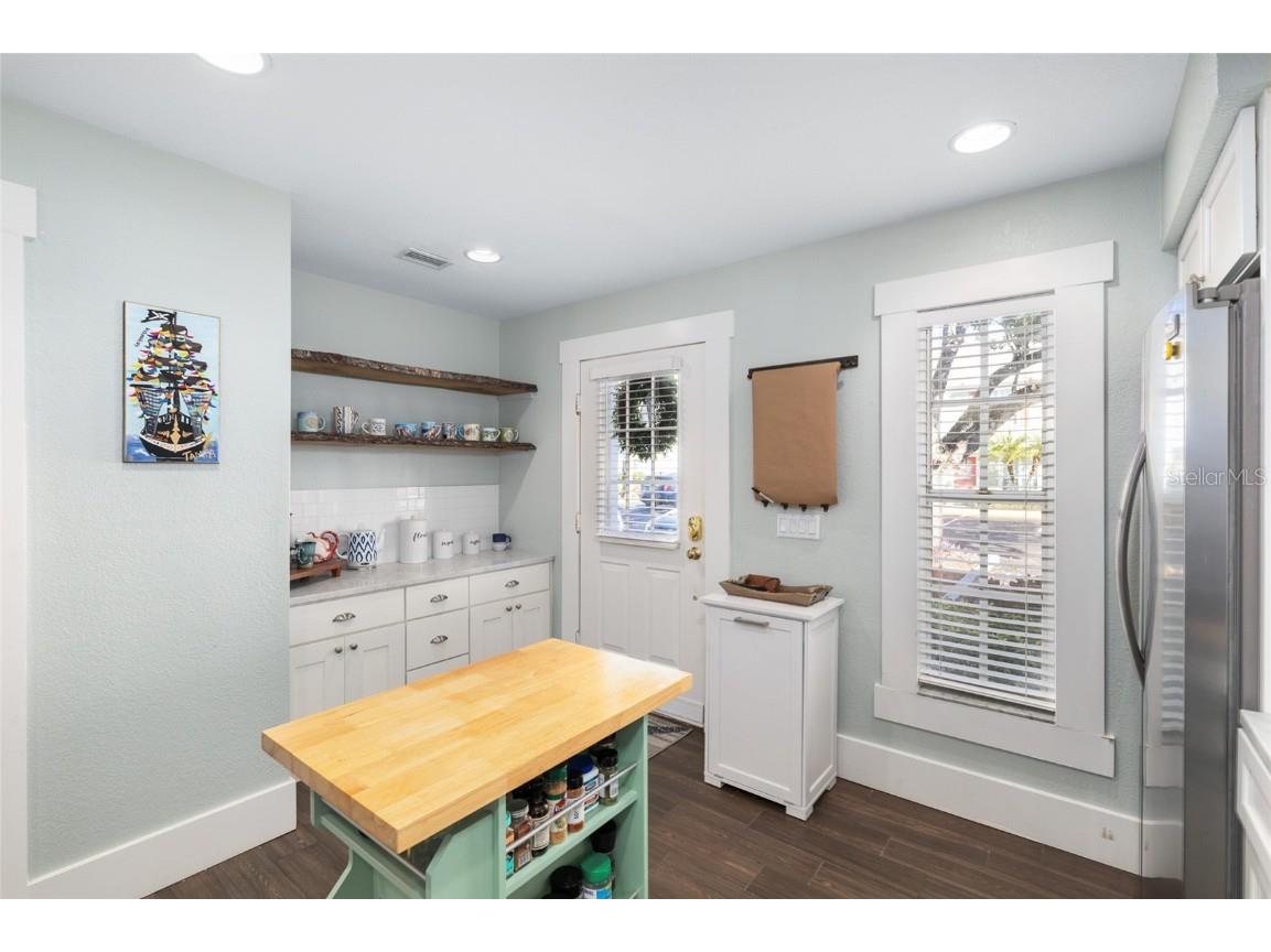 3342 W Wyoming Circle Tampa FL 33611 TB8450153 image5