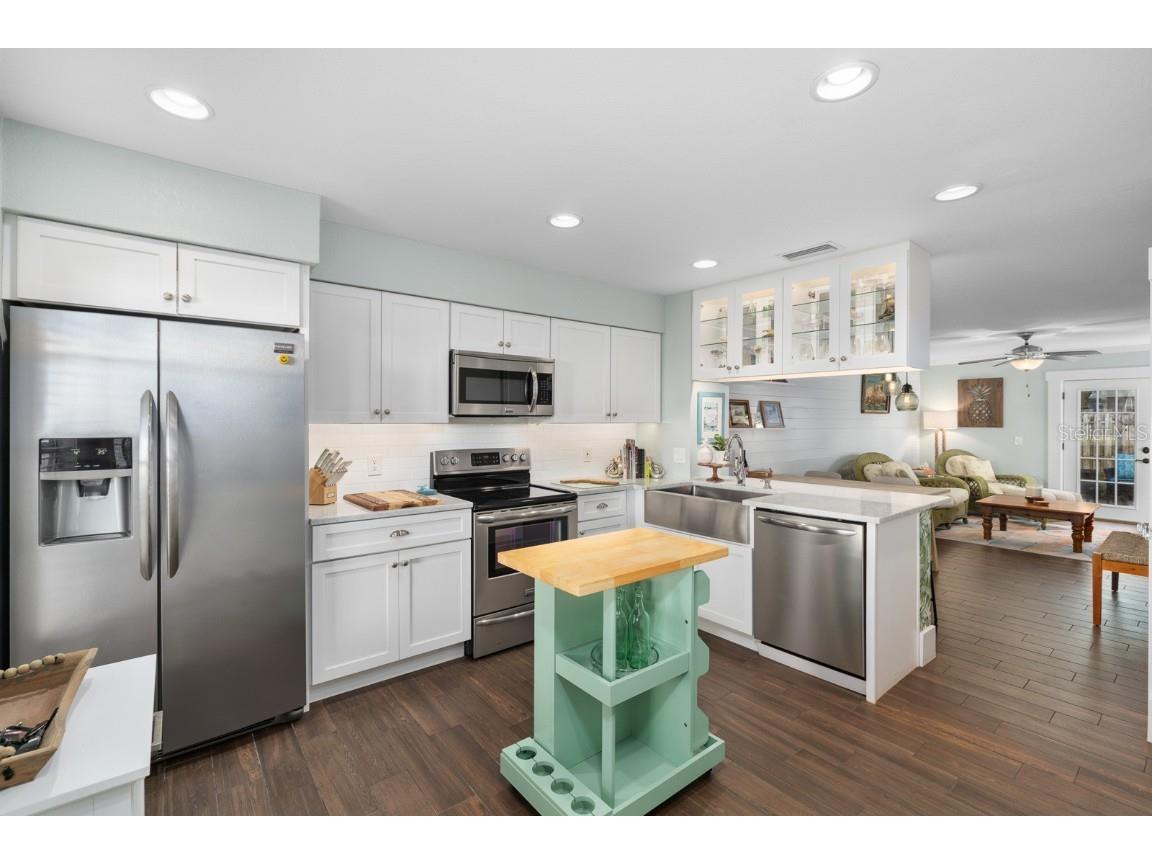 3342 W Wyoming Circle Tampa FL 33611 TB8450153 image7