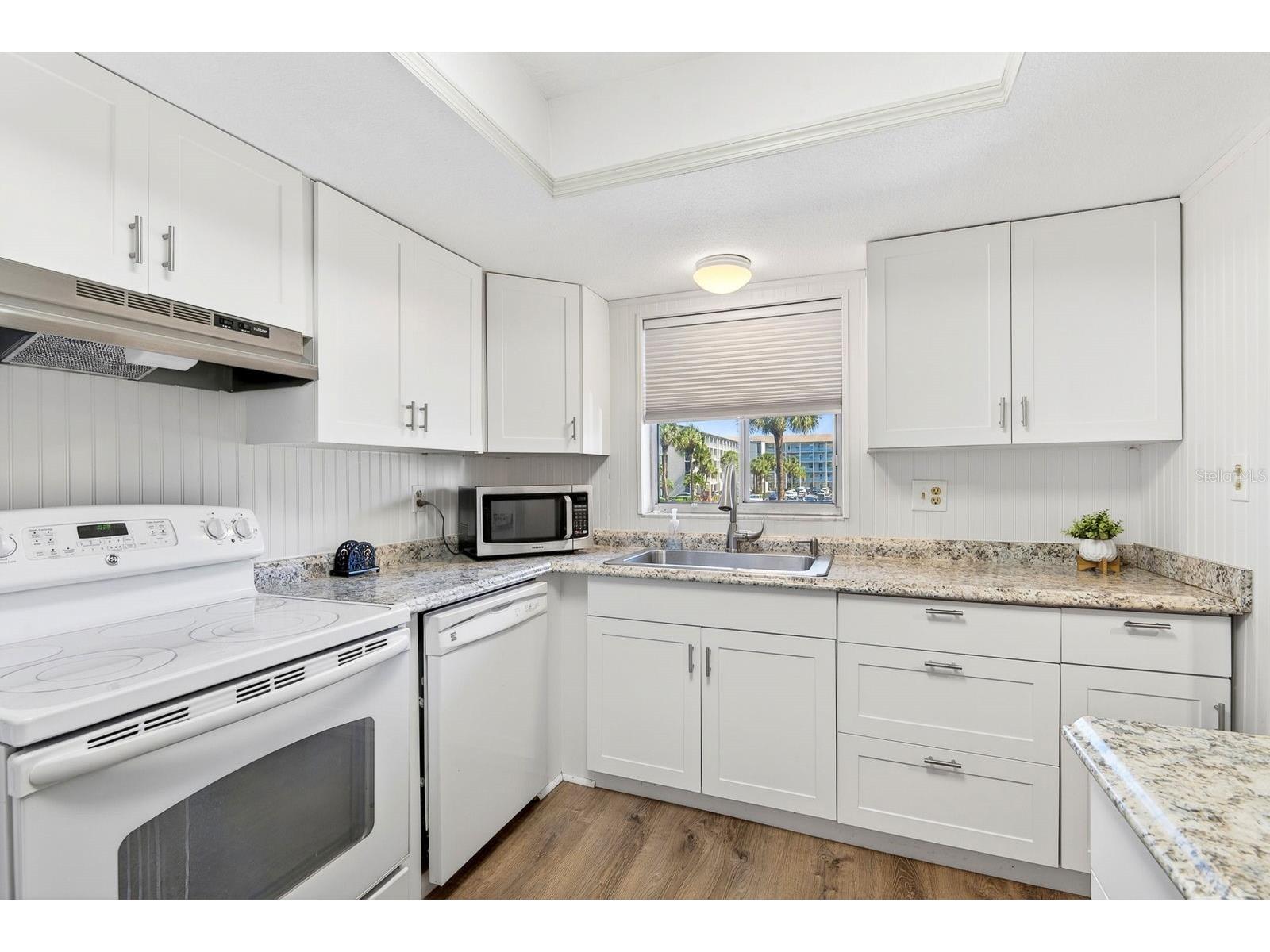 3344 Lake Bayshore Drive #P205 Bradenton FL 34205 - BAYSHORE LAKE A4692772 image11