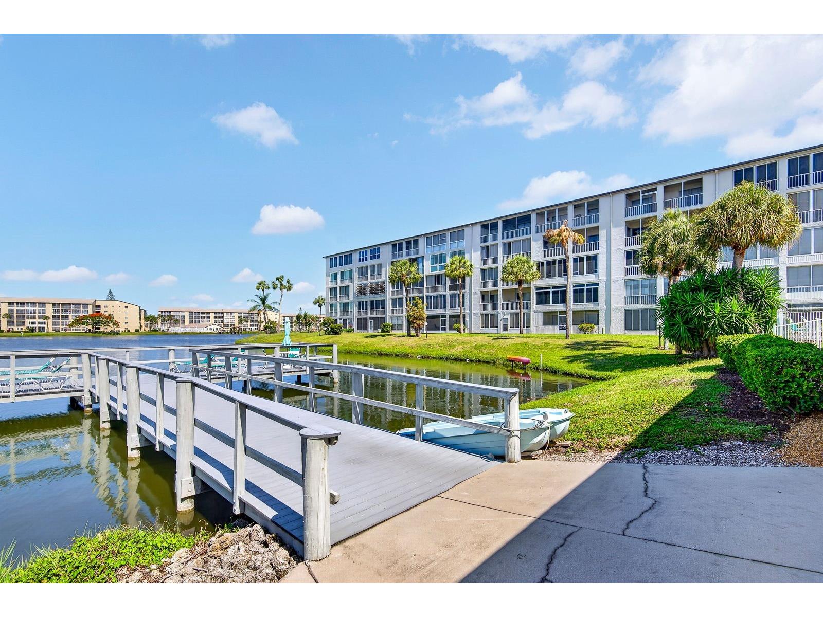 3344 Lake Bayshore Drive #P205 Bradenton FL 34205 - BAYSHORE LAKE A4692772 image49