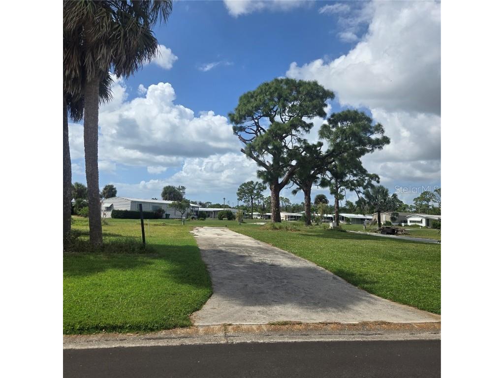 3346 Goldfinch Lane Englewood FL 34224 D6144099 image1