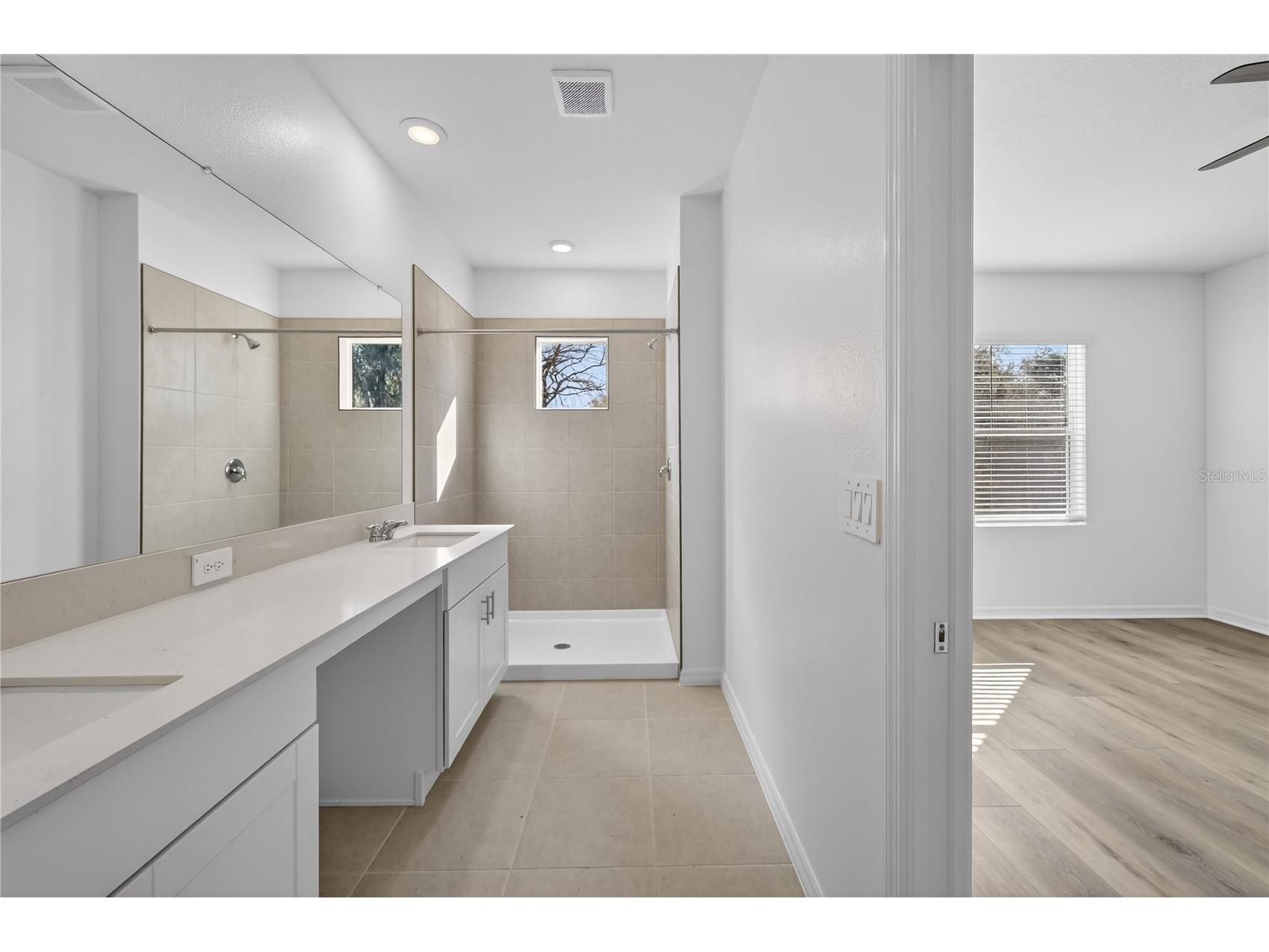 3346 Lapis Lake Dr Zephyrhills FL 33541 TB8460937 image11