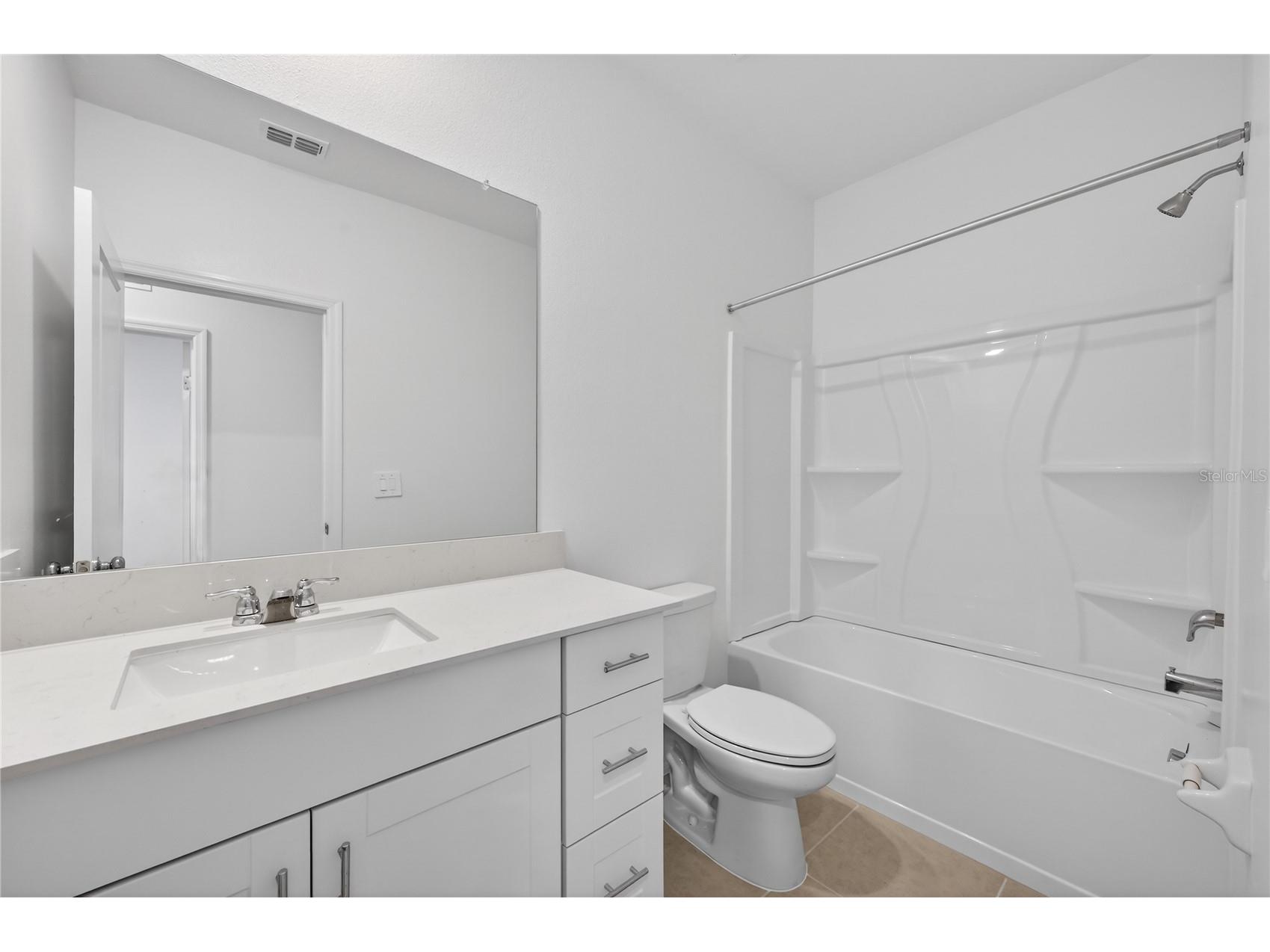 3346 Lapis Lake Dr Zephyrhills FL 33541 TB8460937 image14