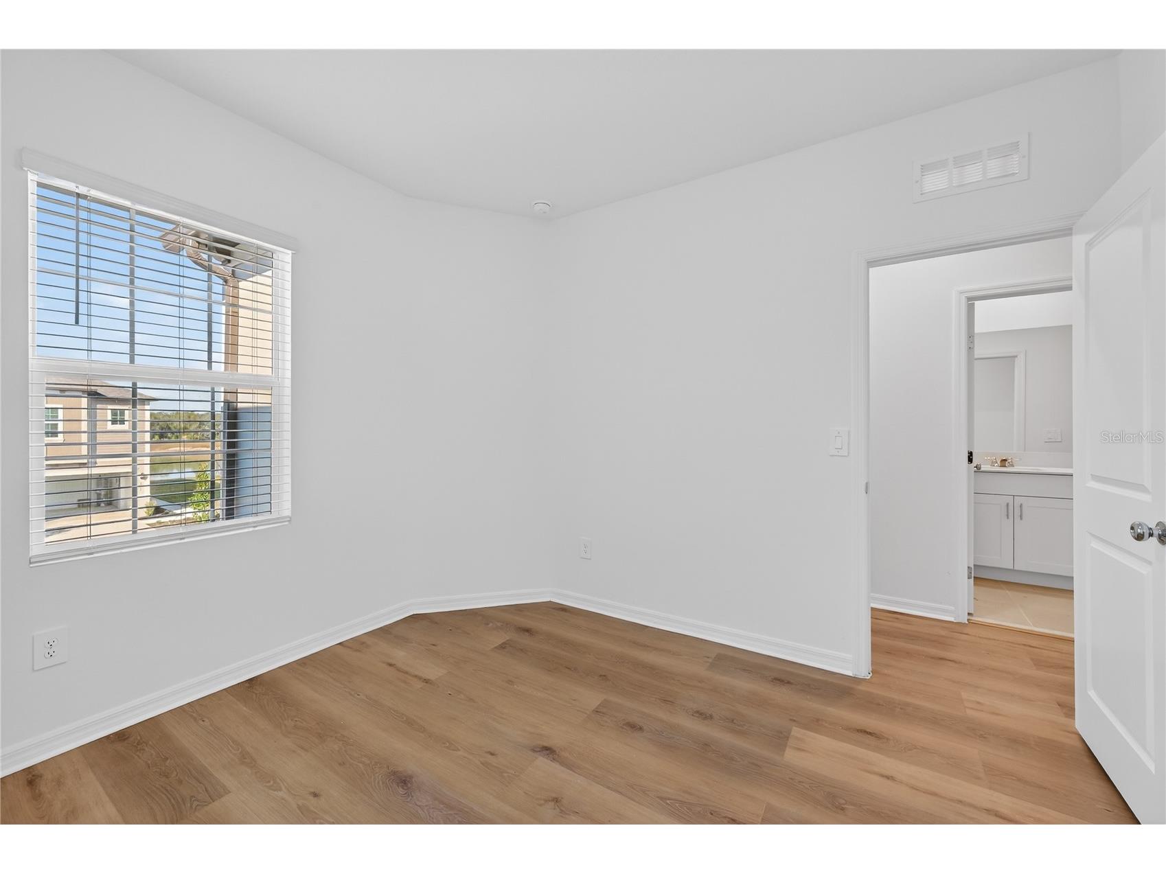3346 Lapis Lake Dr Zephyrhills FL 33541 TB8460937 image17