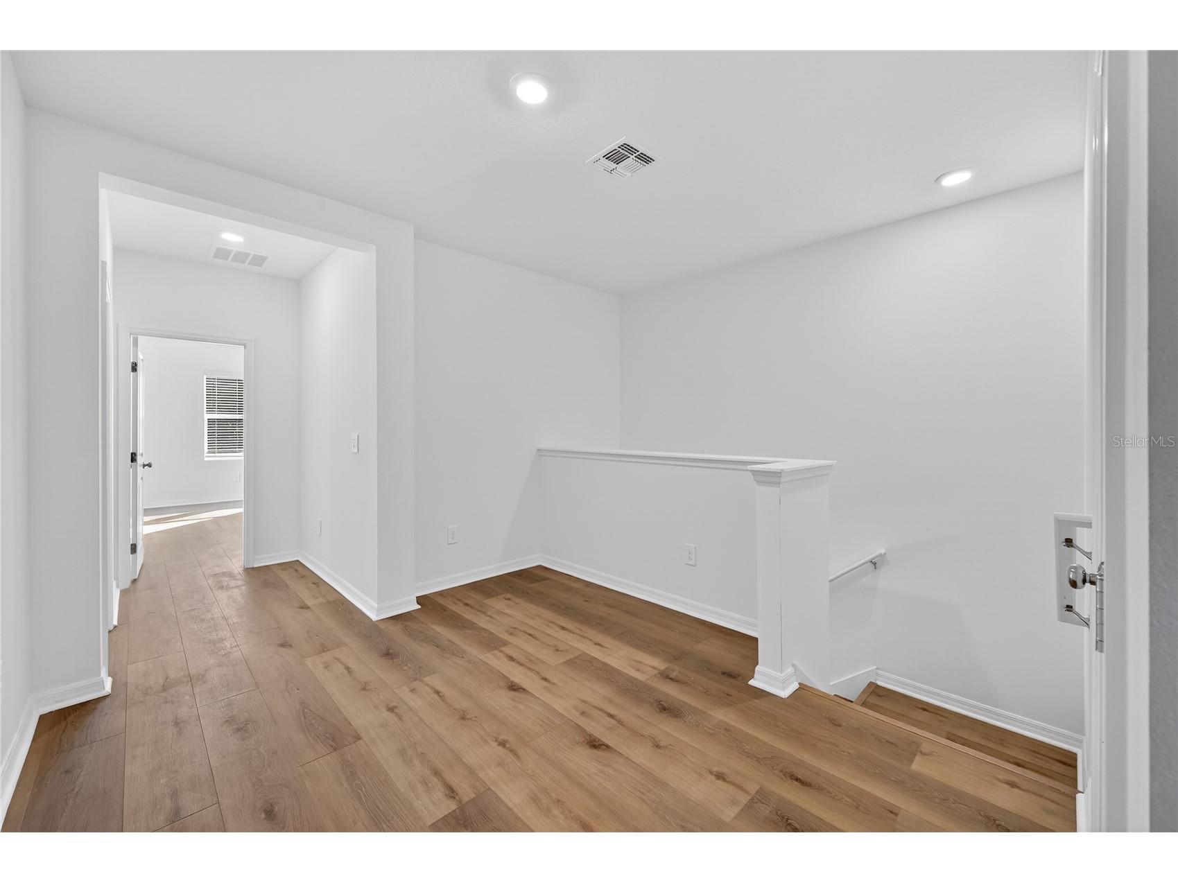 3346 Lapis Lake Dr Zephyrhills FL 33541 TB8460937 image8