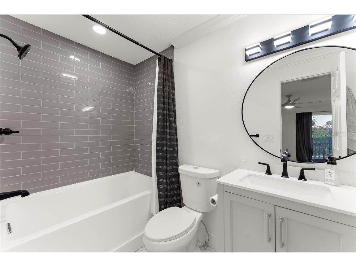 3348 Ramblewood Place Sarasota FL 34237 A4673637 image19