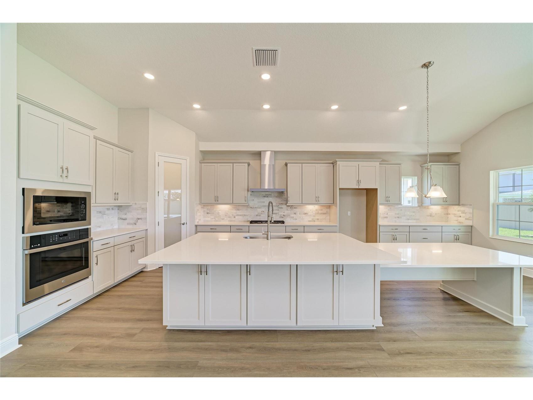 33482 Twilight Sea Place Dade City FL 33525 TB8476932 image12