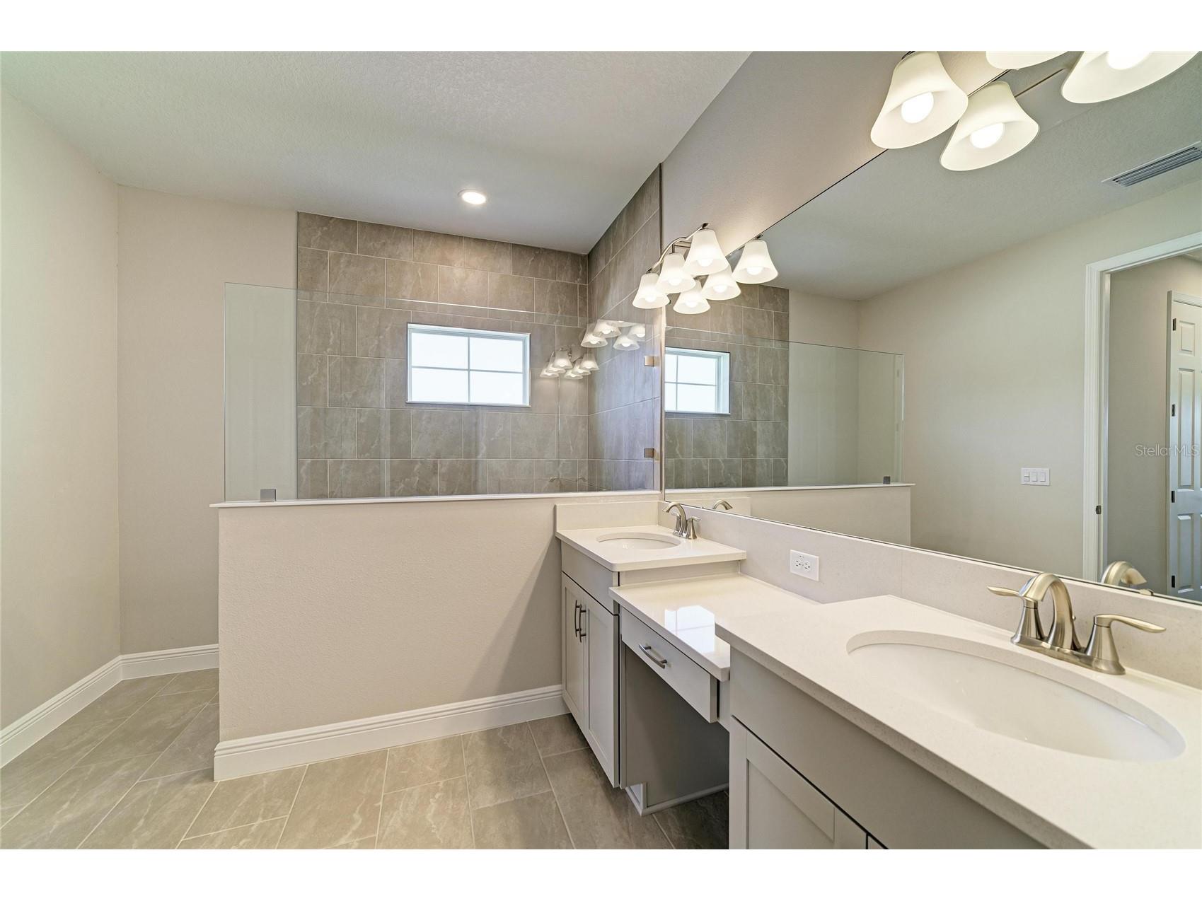 33482 Twilight Sea Place Dade City FL 33525 TB8476932 image8