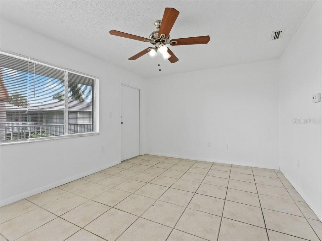 335 47th Avenue N Saint Petersburg FL 33703 TB8425350 image55