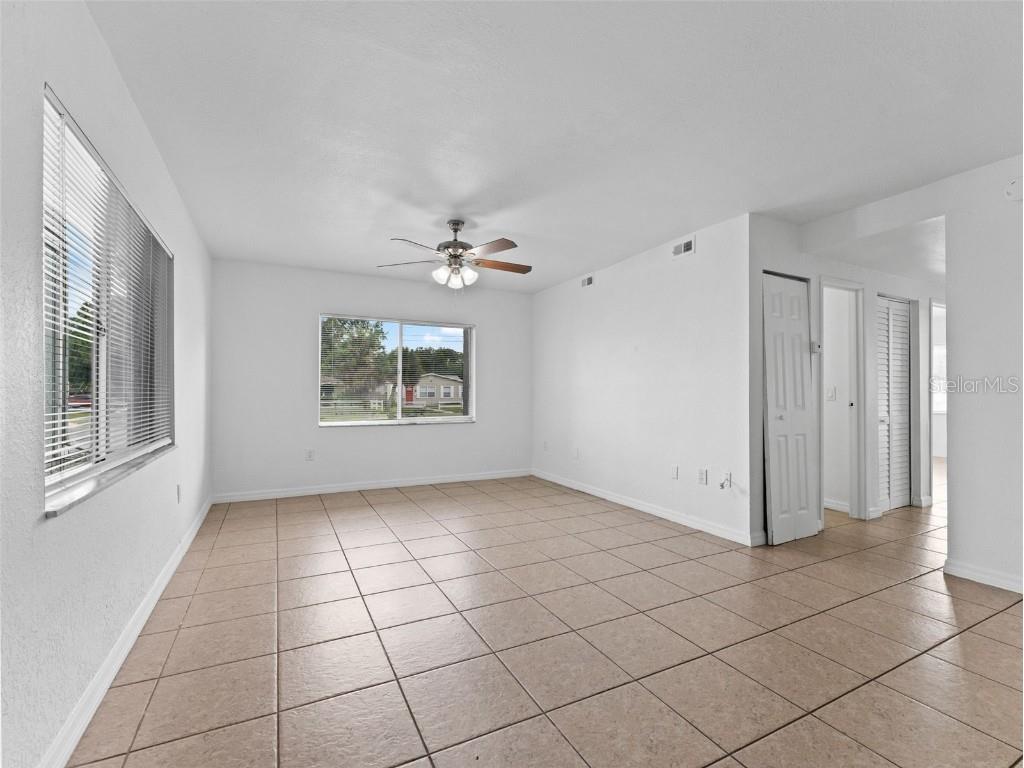 335 47th Avenue N Saint Petersburg FL 33703 TB8425352 image10