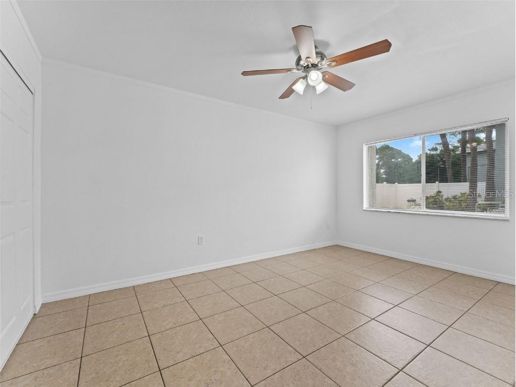 335 47th Avenue N Saint Petersburg FL 33703 TB8425352 image17