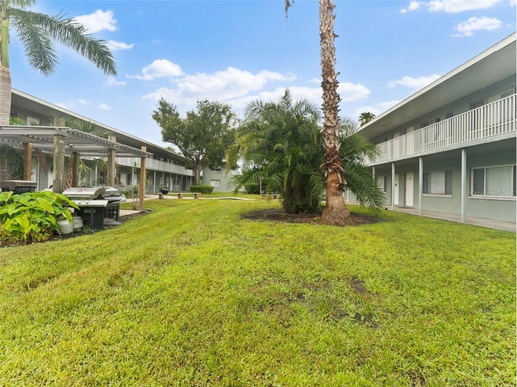 335 47th Avenue N Saint Petersburg FL 33703 TB8425352 image3